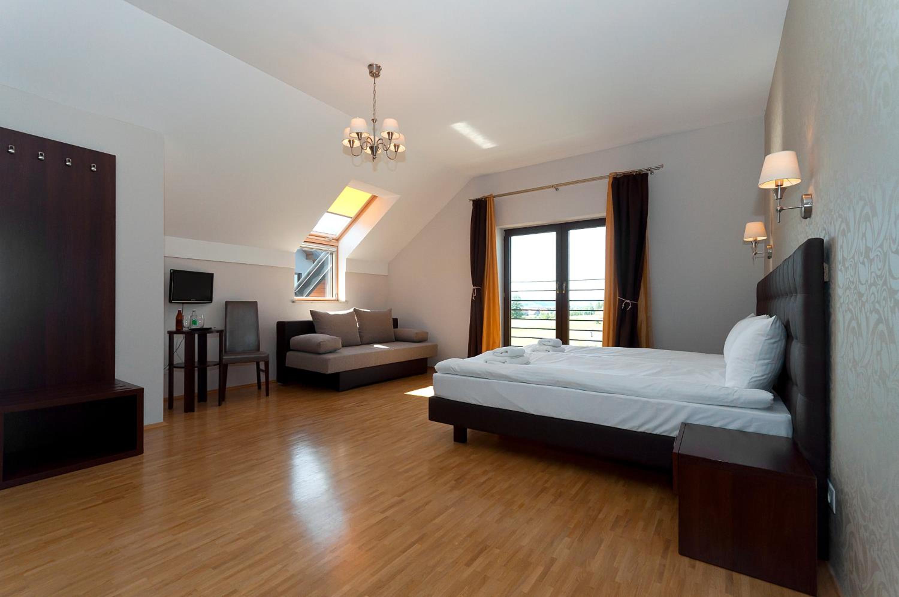 Superior King Room - Photo 4