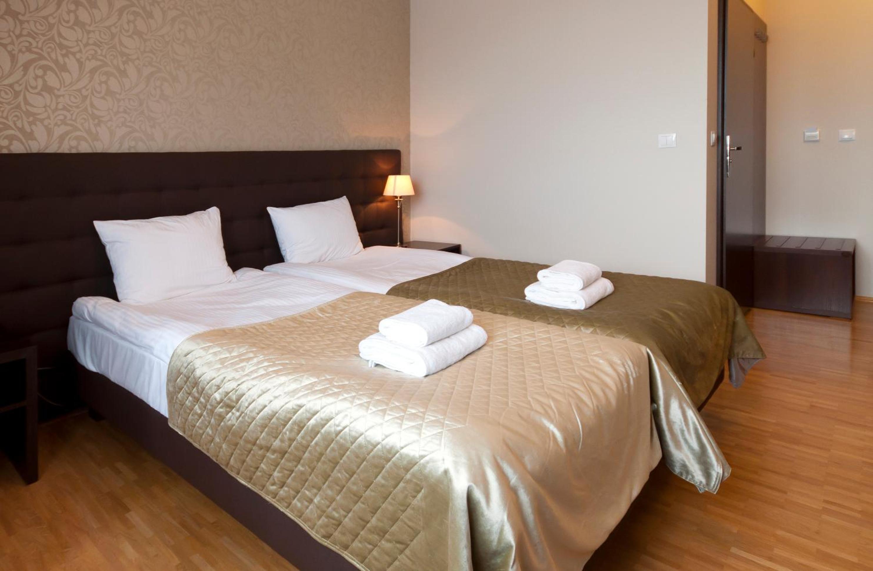 Double or Twin Room - Photo 2