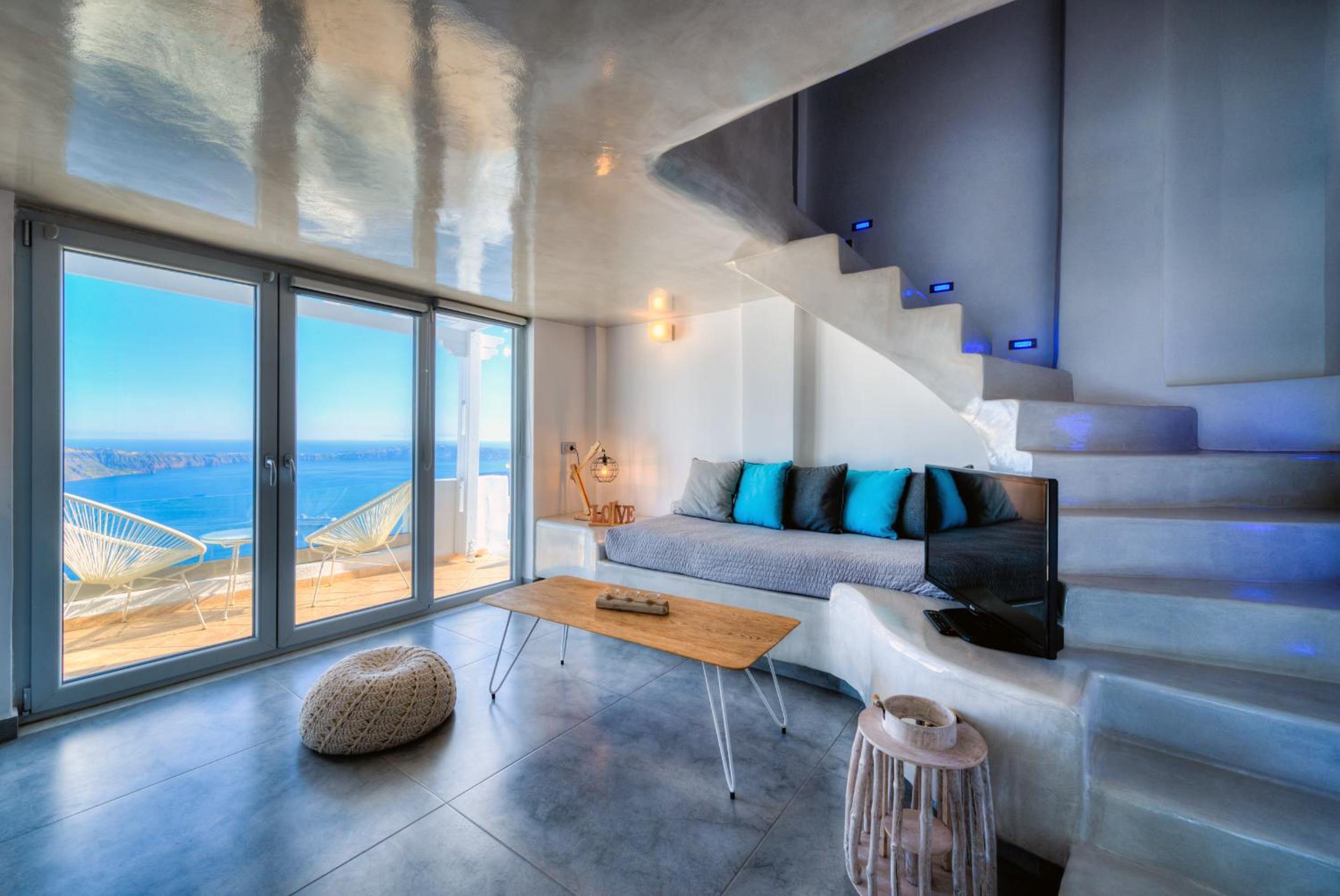 Grand View Maisonette with Outdoor Hot Tub and Caldera View