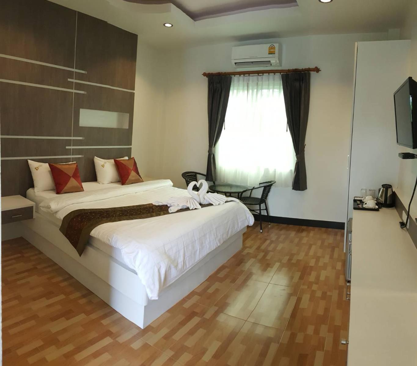 Double Room - Photo 7