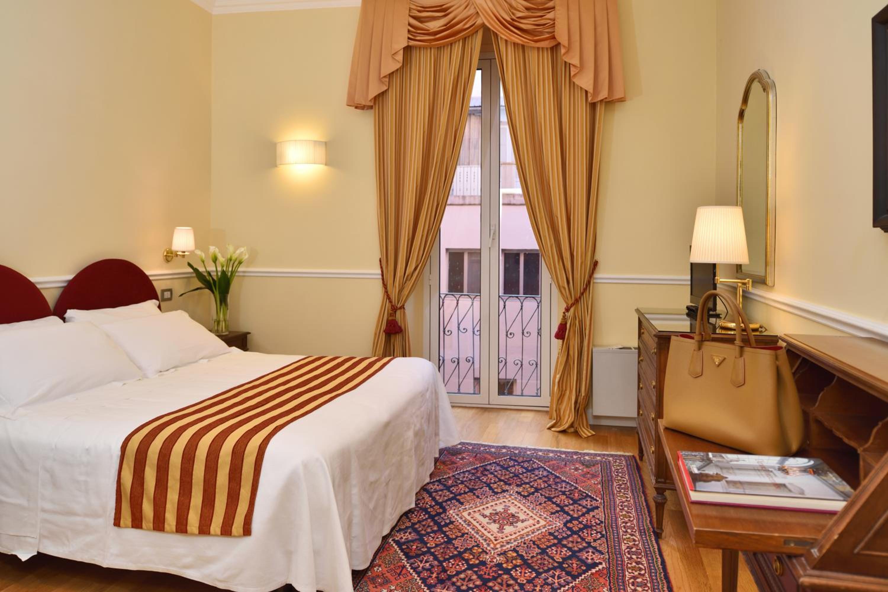 Suite - Photo 2