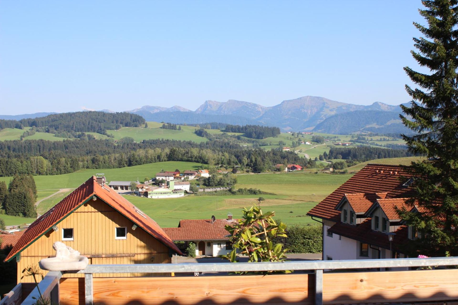 Apartment with Mountain View photo 3