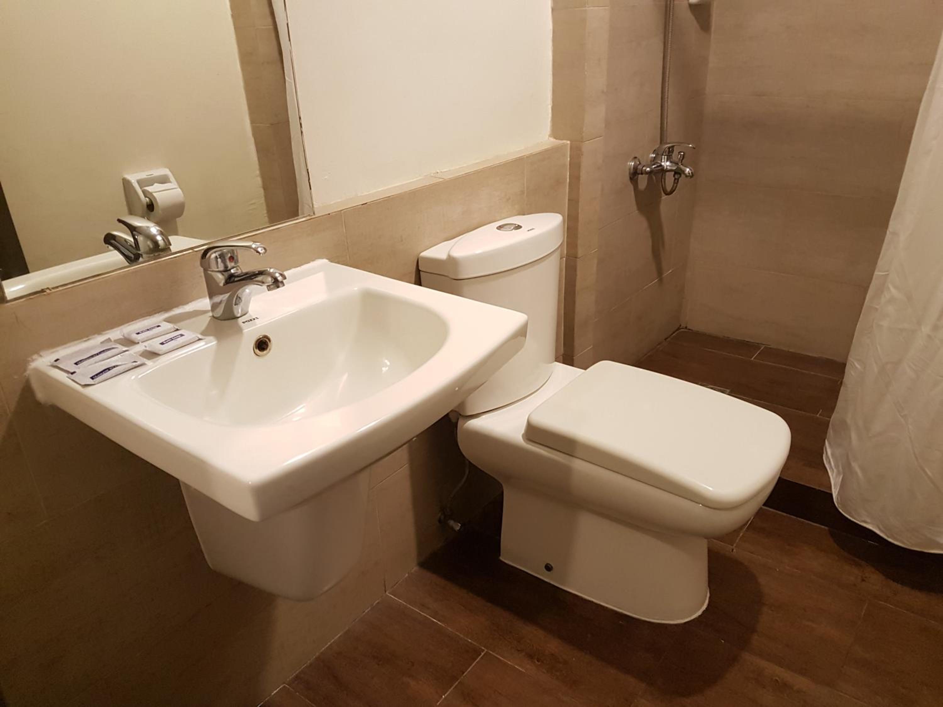 Standard Double or Twin Room photo 3