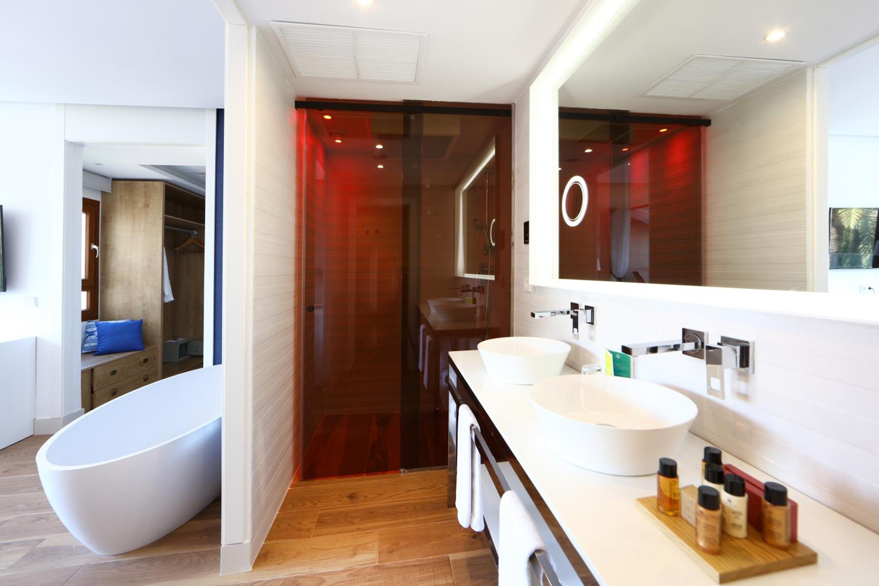 Suite with Sea View