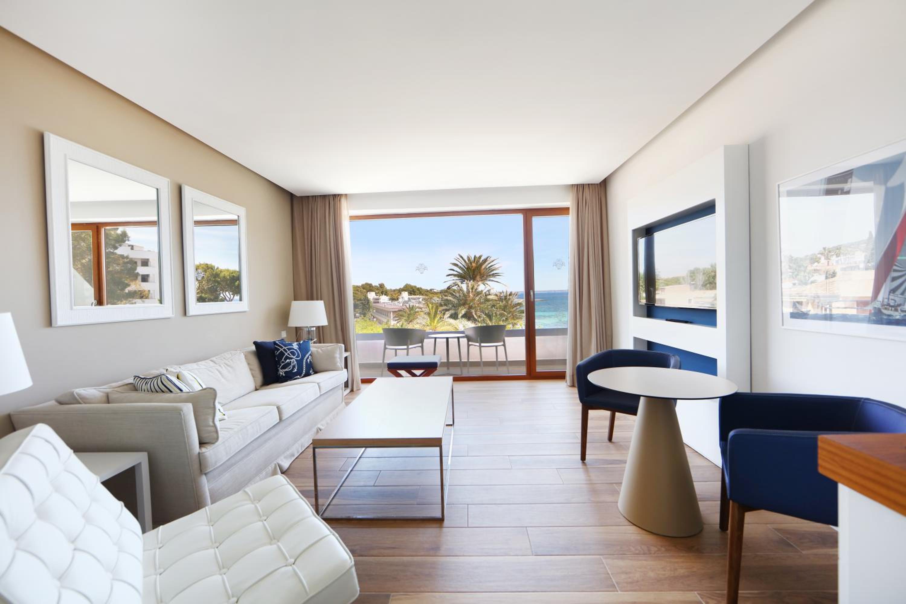 Suite Deluxe with Sea View