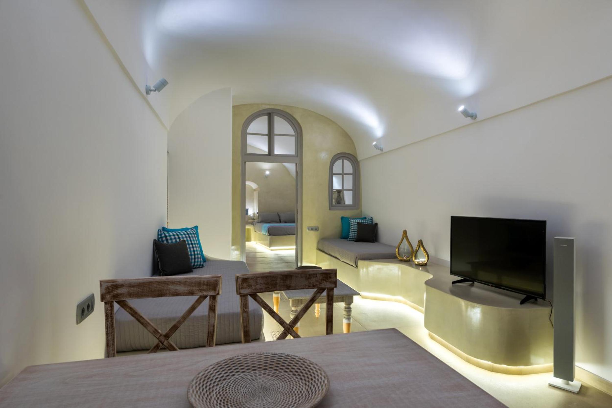 Cave One-Bedroom Apartment With Terrace