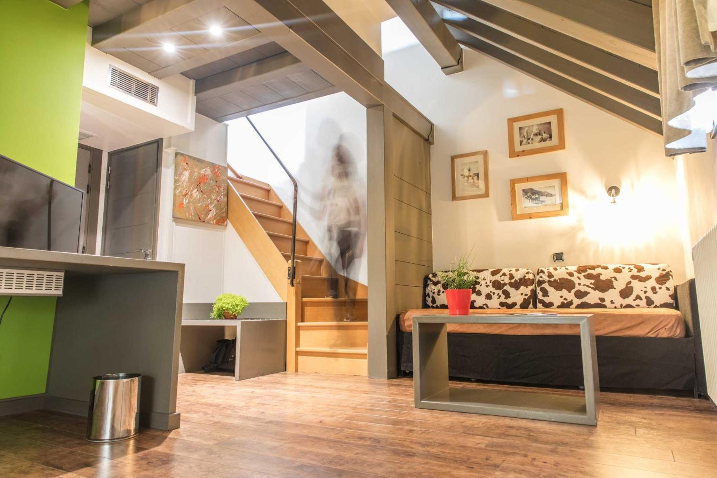 Duplex Studio (2-4 People) photo 2