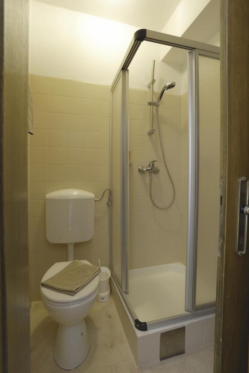 Single Room photo 3
