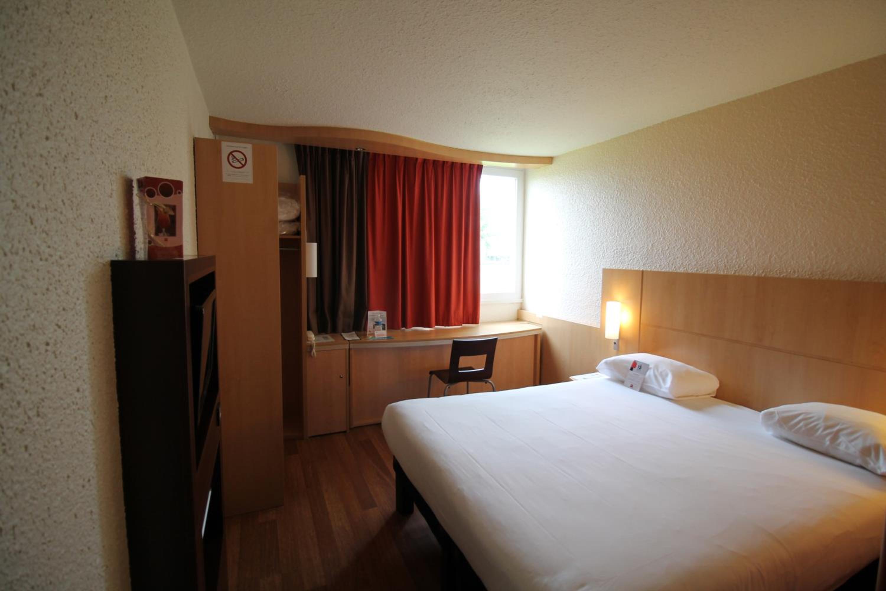 Standard Double Room photo 3