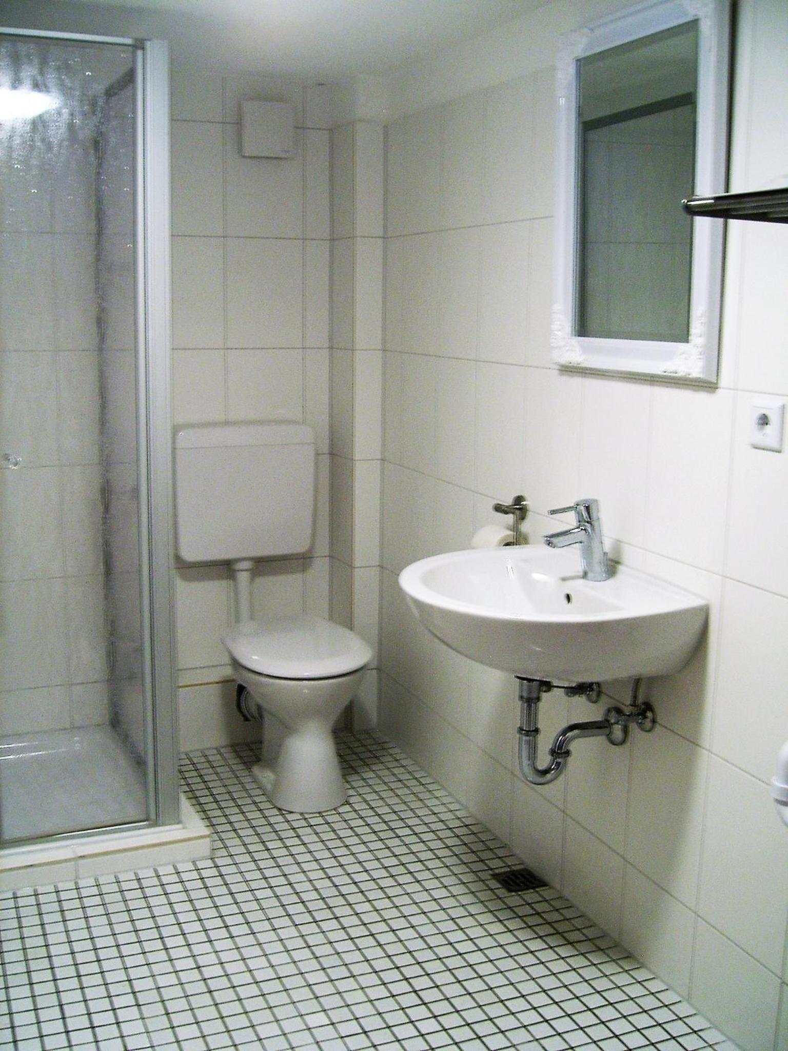 One-Bedroom Apartment - Photo 4