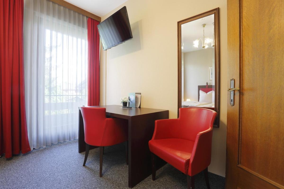 Double Room with Balcony - Photo 1