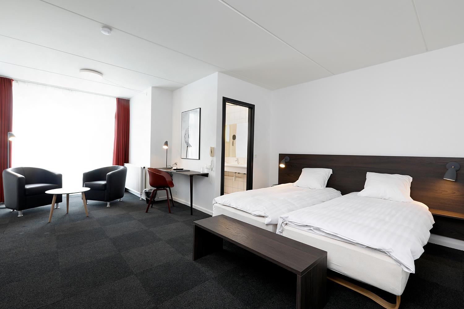 Double Room with Private Terrace - Ground Floor photo 3