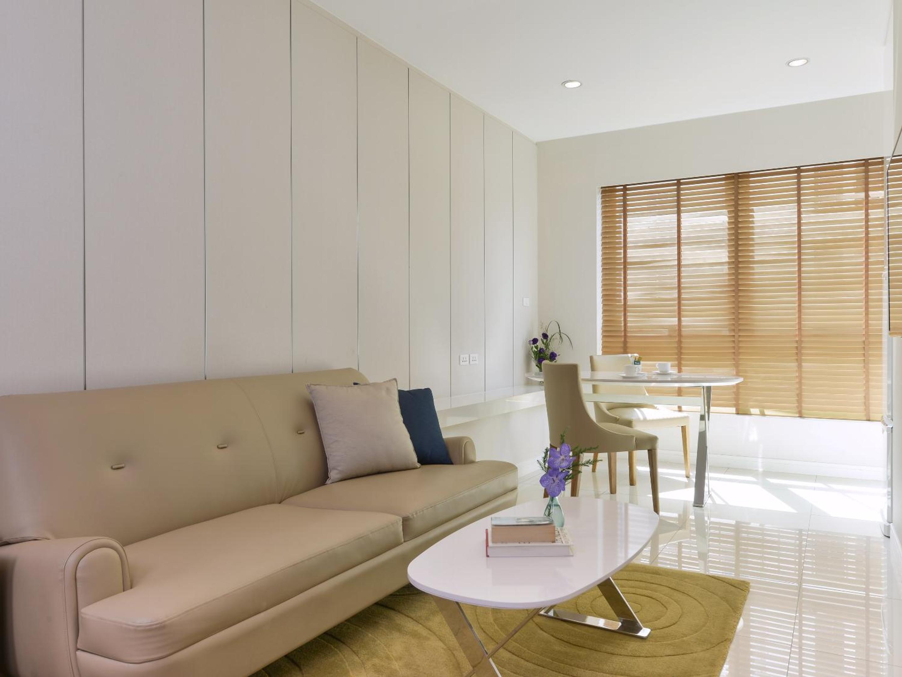 Junior Balcony Suite