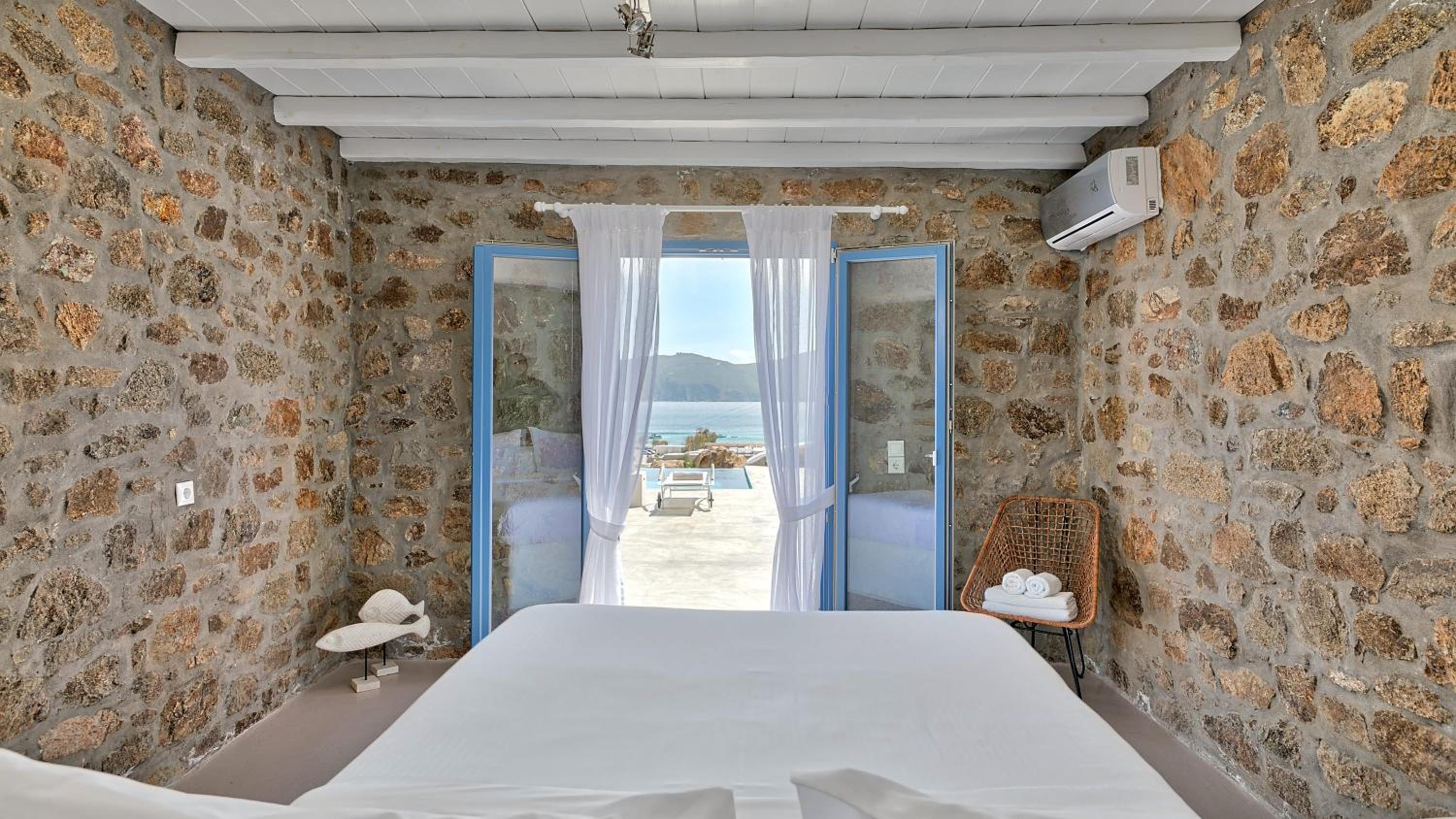 2 Bedroom Private Pool Villa with Sea View photo 2