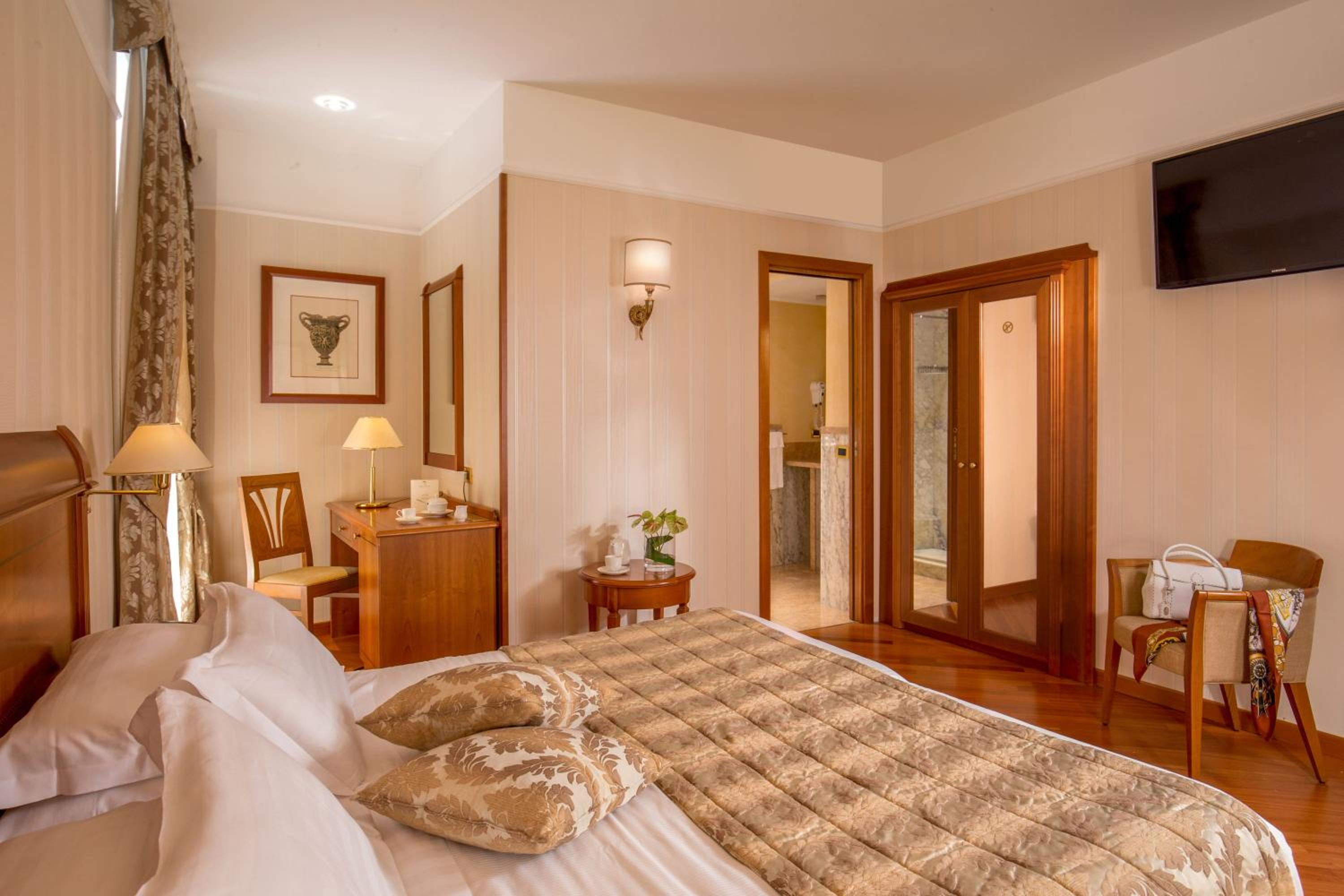 Deluxe Double Room photo 1
