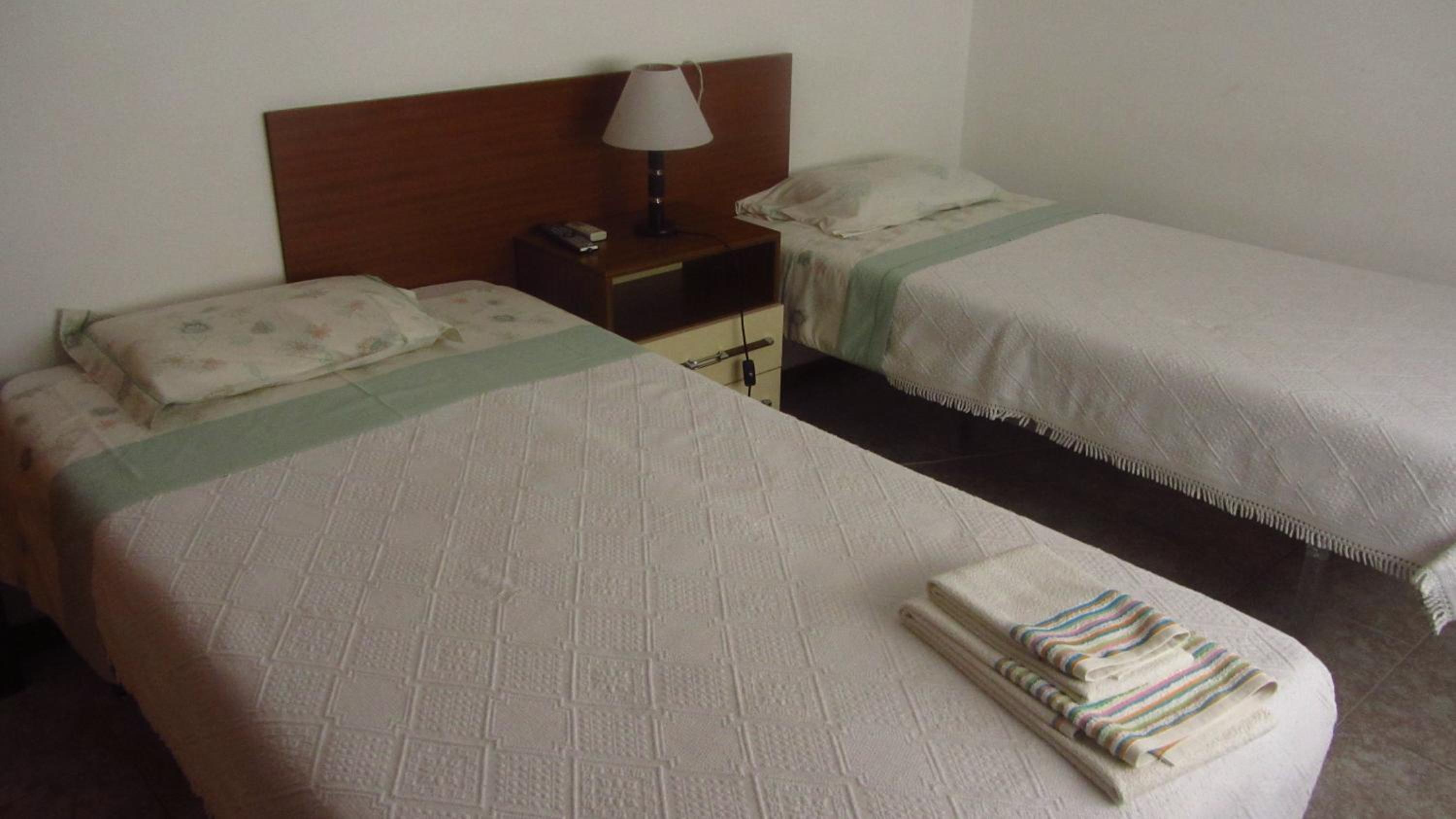 Twin Room - Disability Access - Photo 3