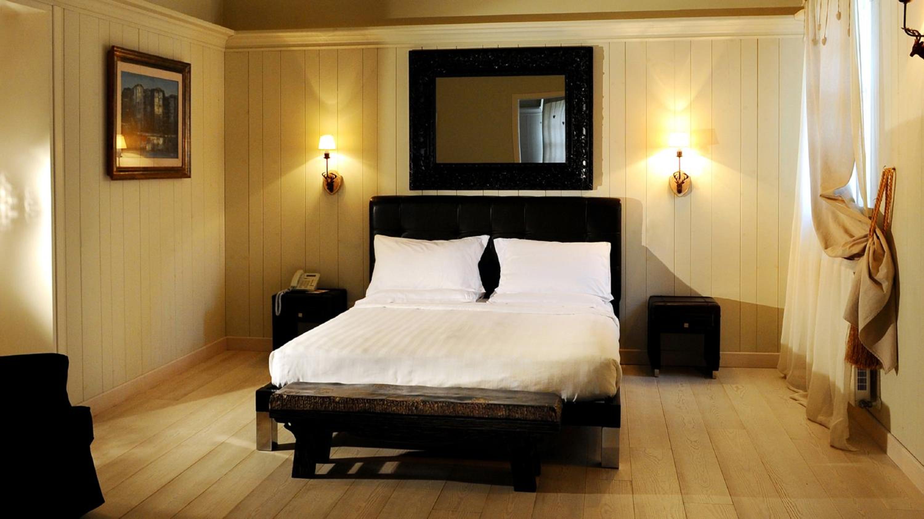 Deluxe Suite photo 2