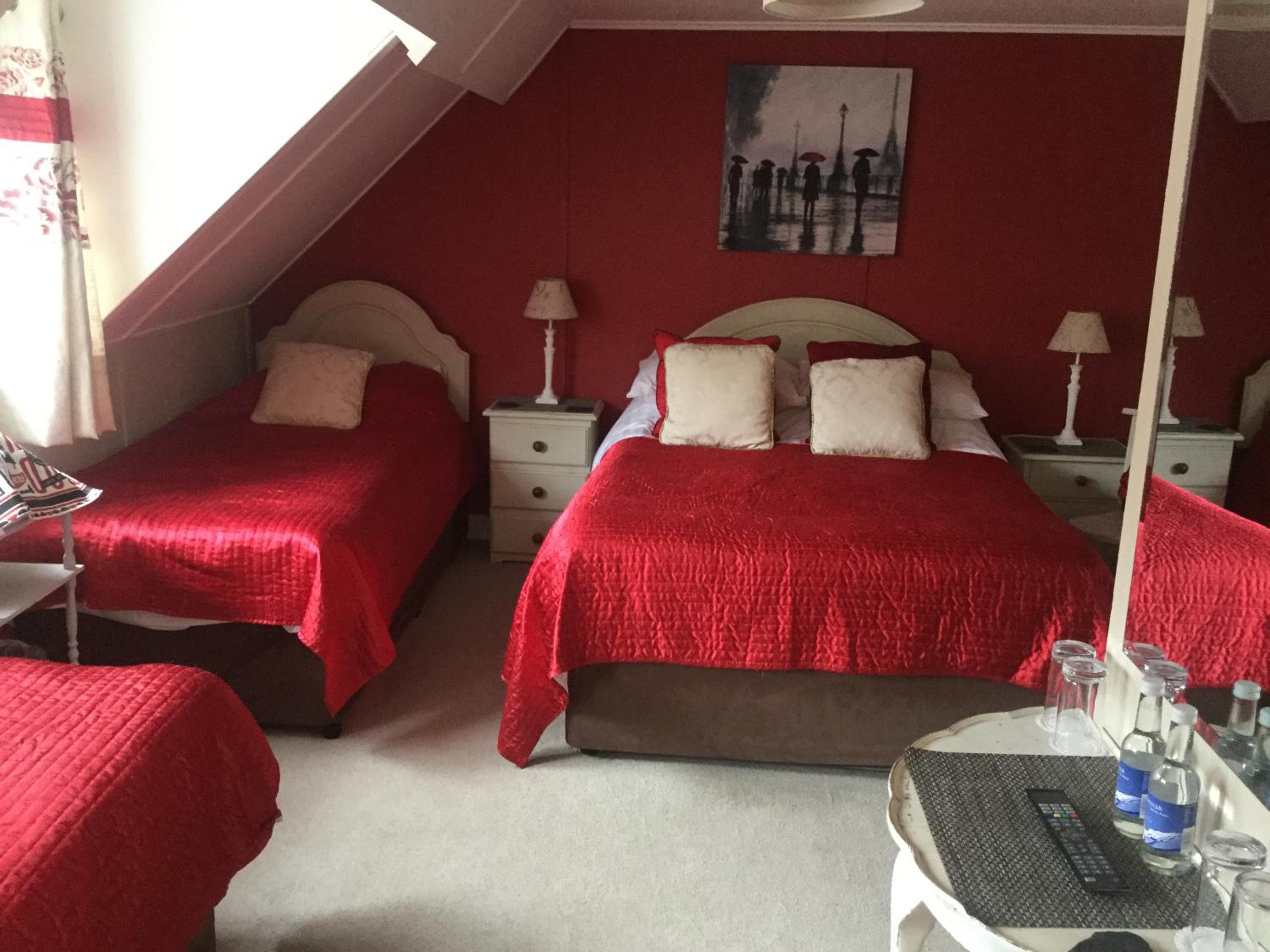 Quadruple Room - Photo 1
