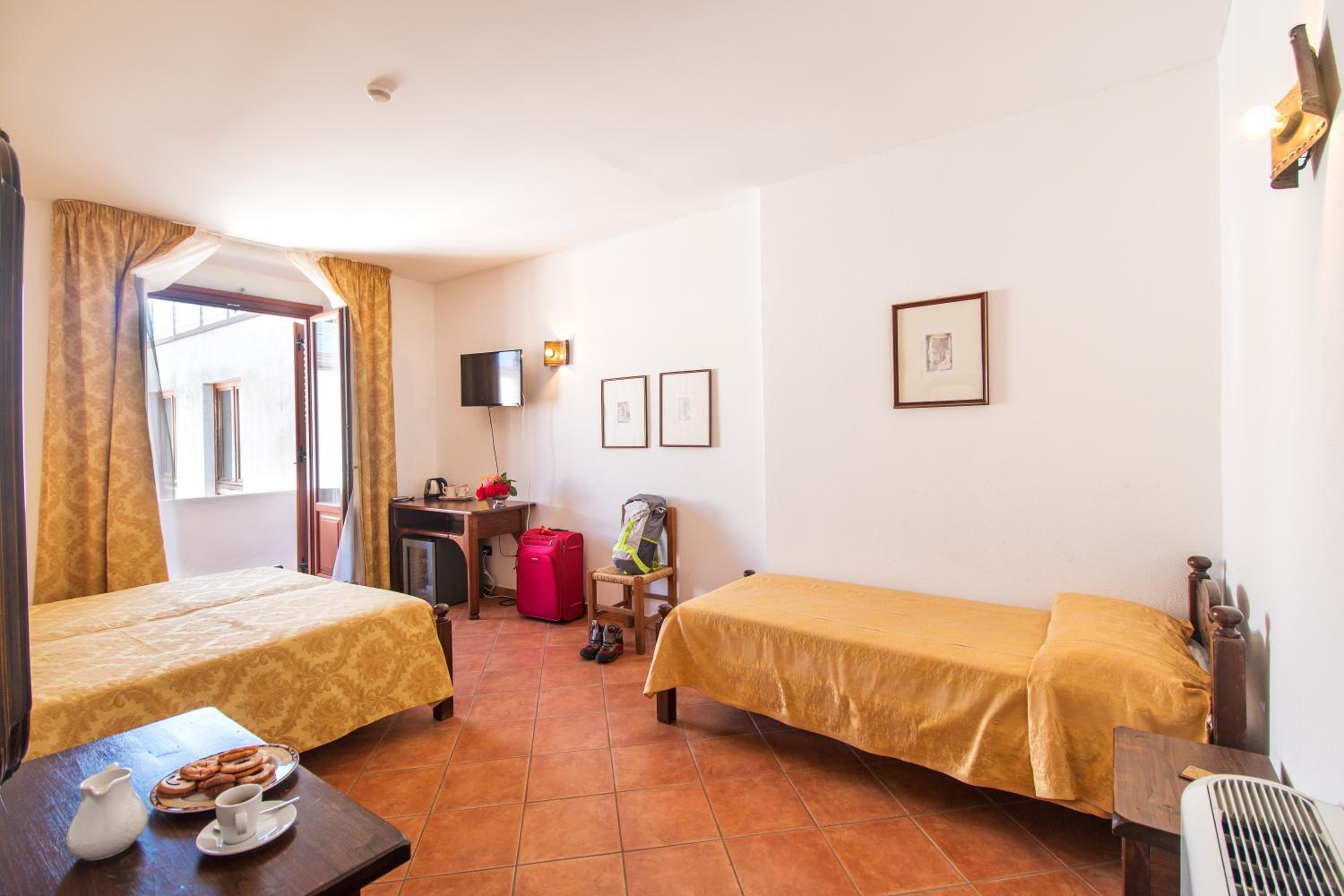 Triple Room - Photo 1
