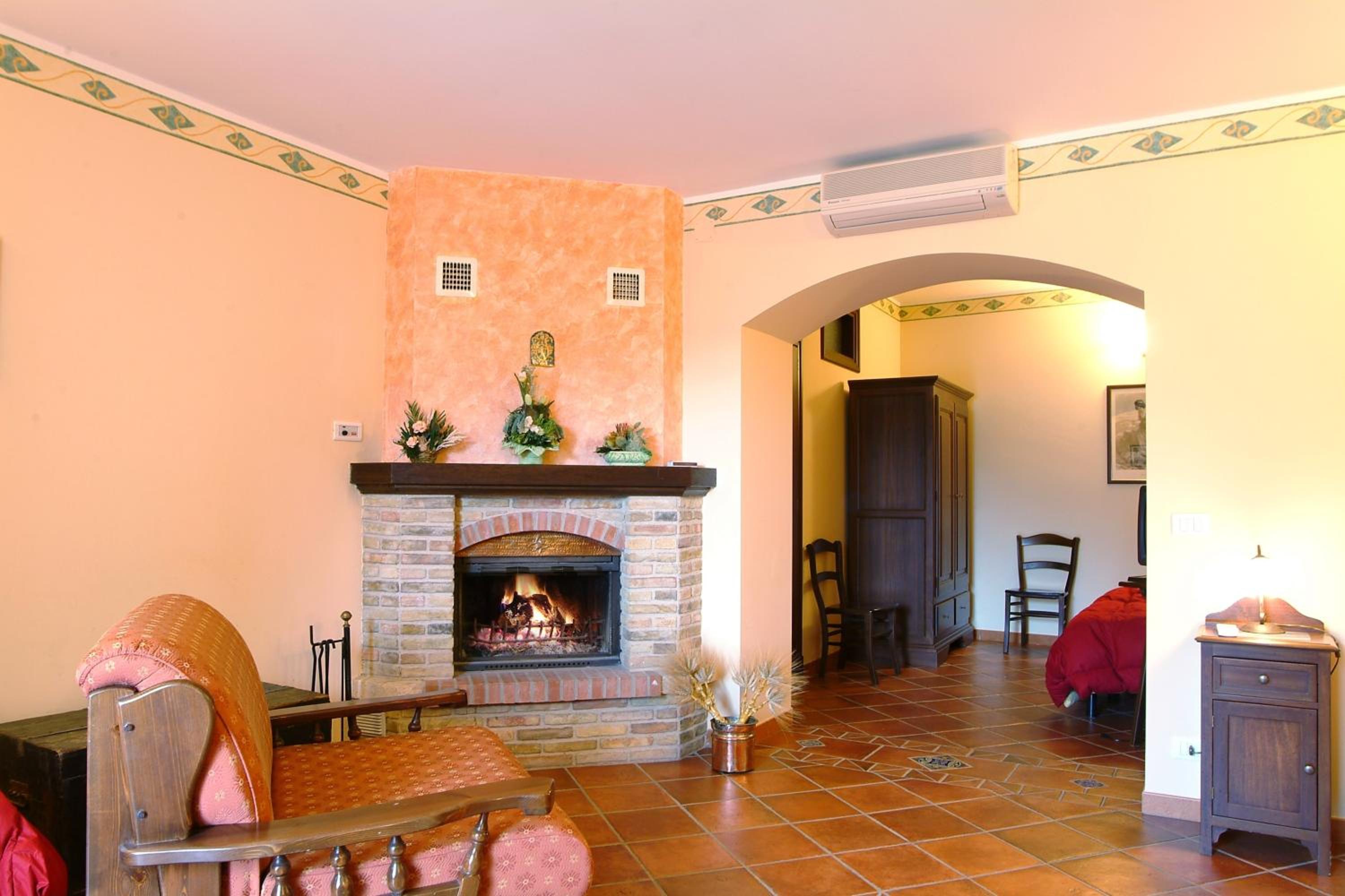 Suite - Photo 2
