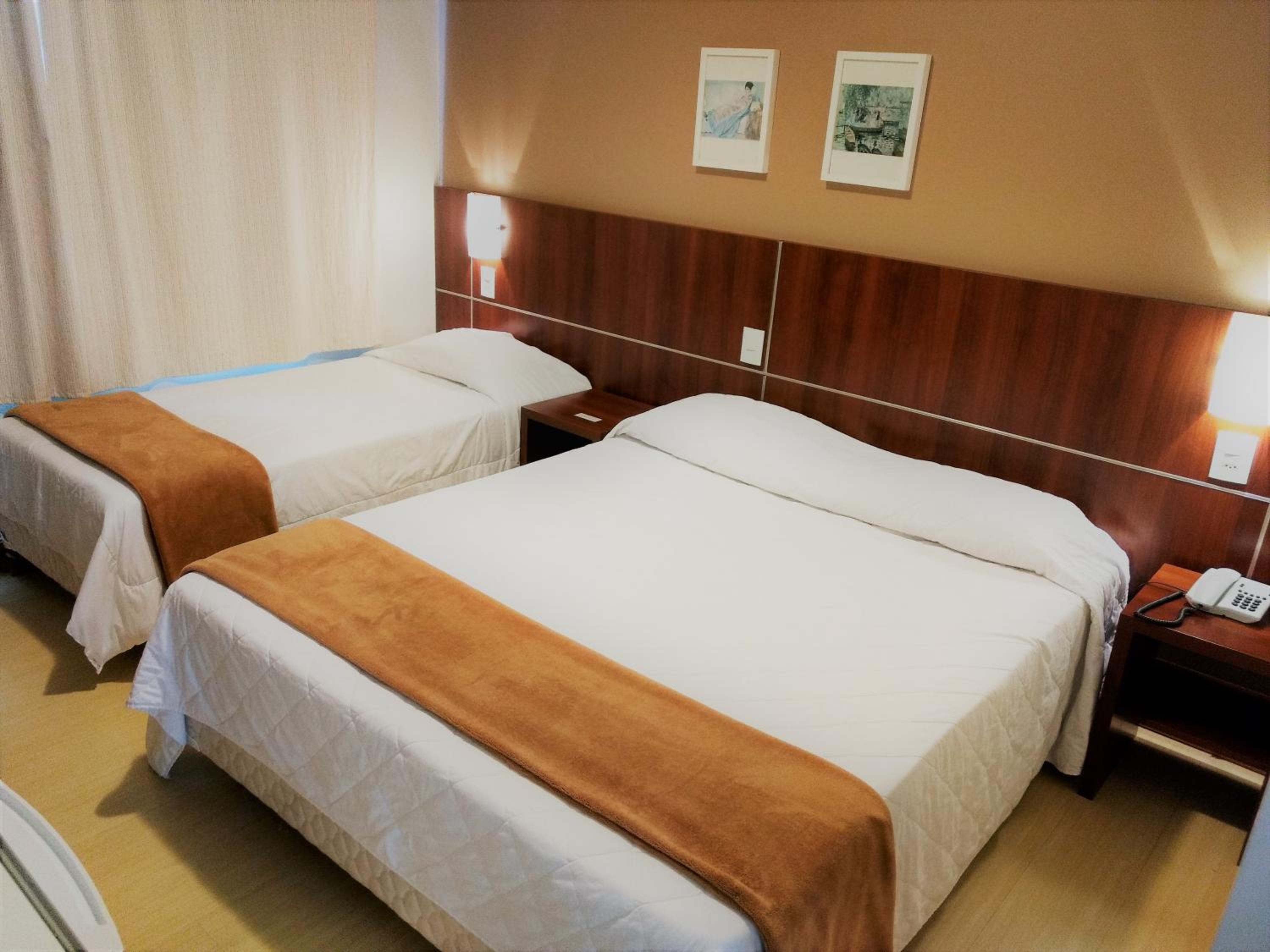 Deluxe Room with Double Bed and a Single Bed photo 1