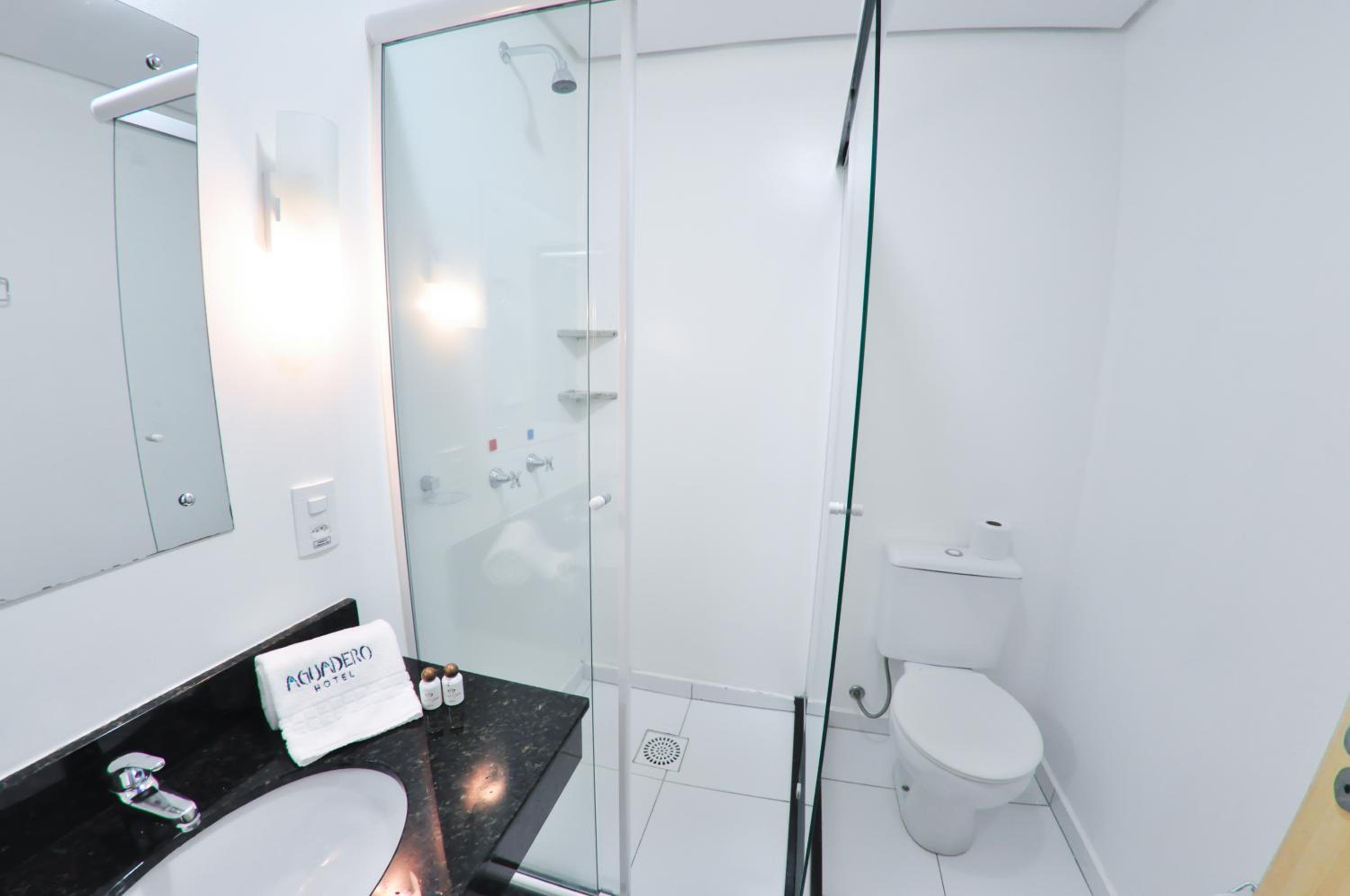 Luxury Double Room with 2 single beds photo 3