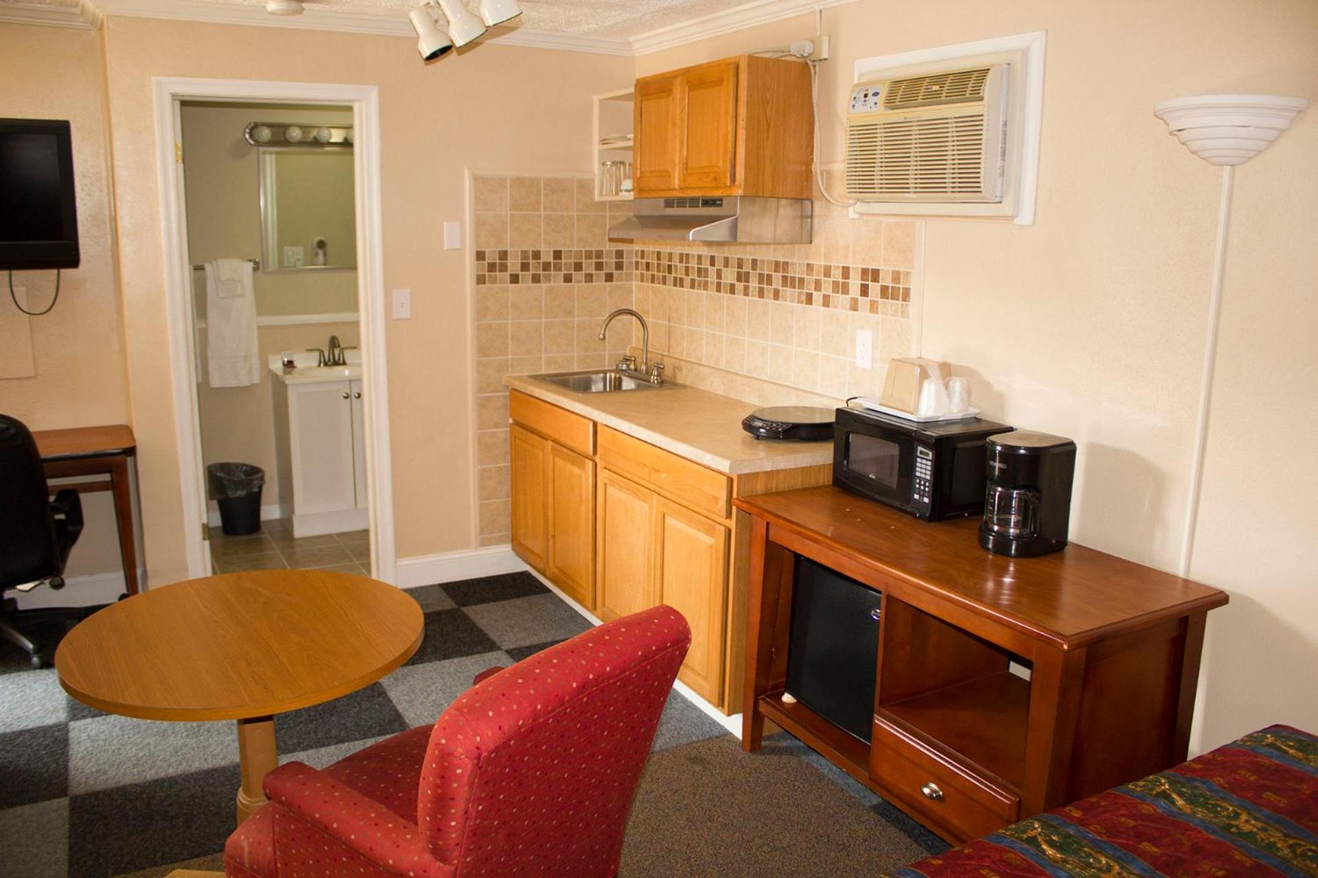 Family Room photo 2