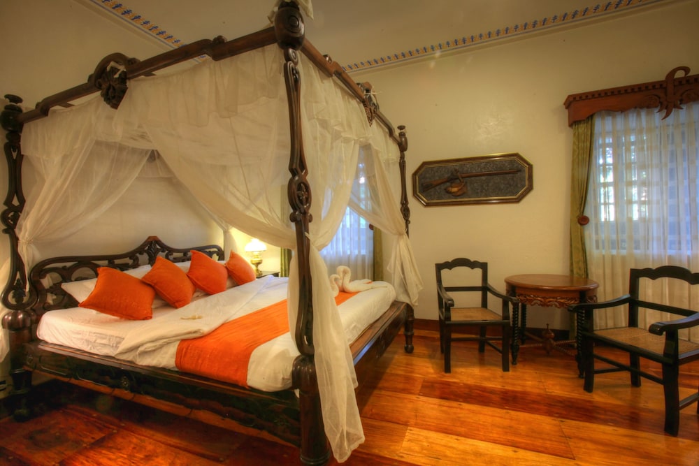 Suite, 1 King Bed (Maestro) photo 3