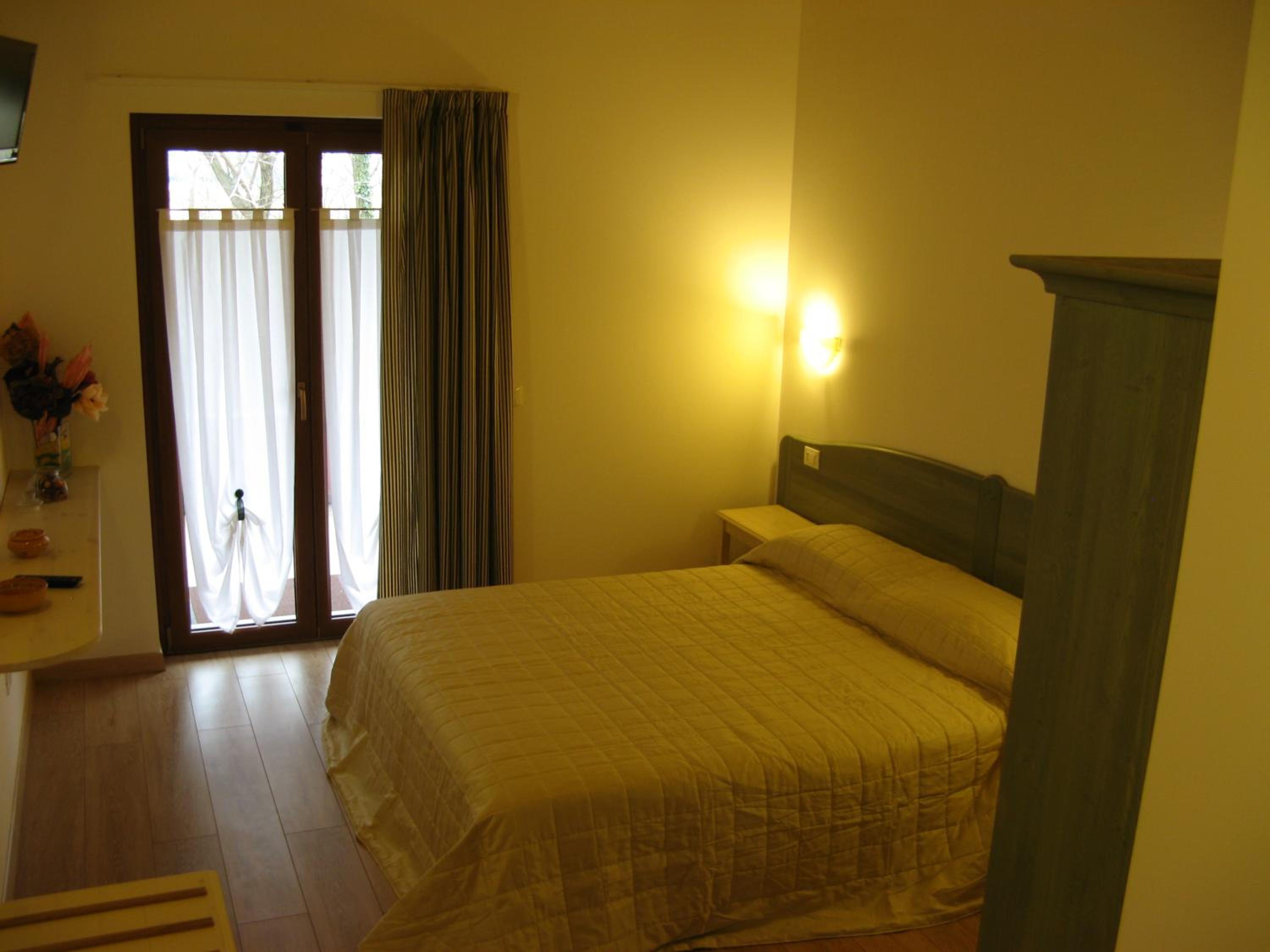 Double or Twin Room photo 1