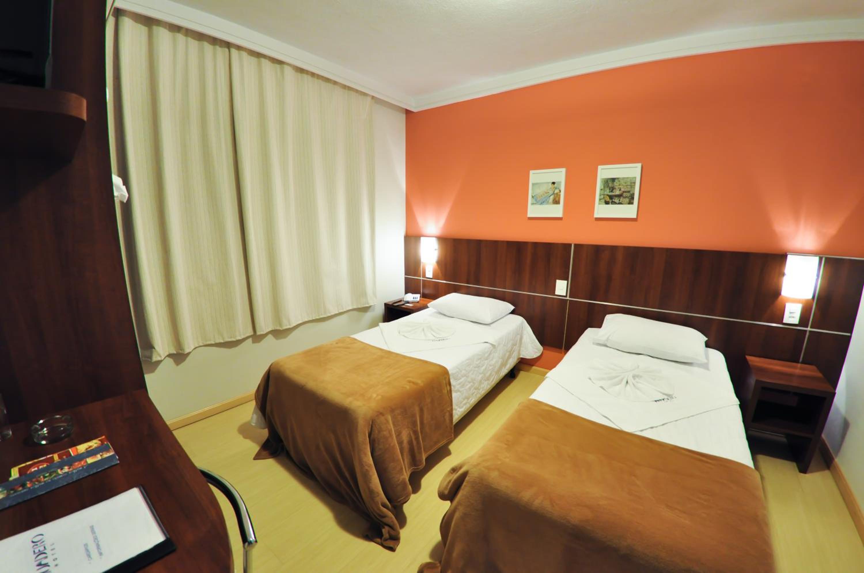 Luxury Double Room with 2 single beds photo 1