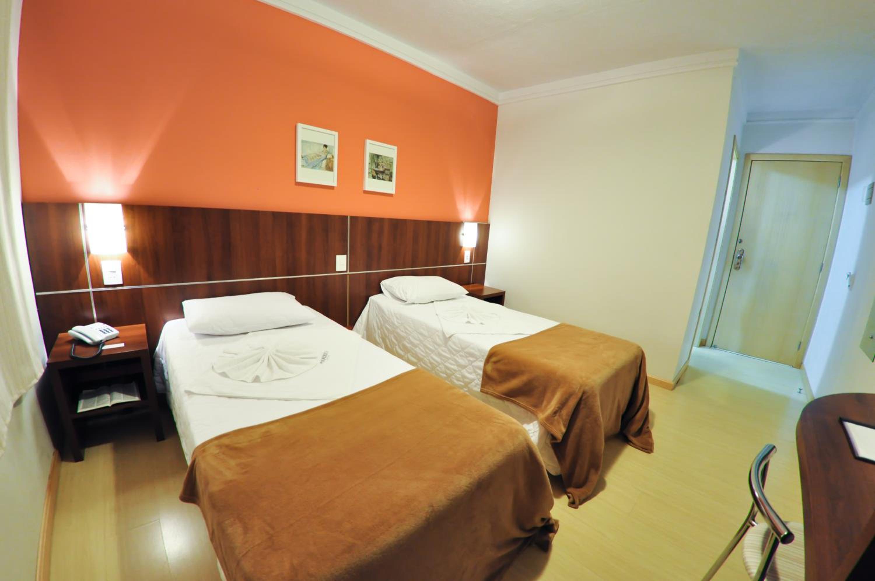 Luxury Double Room with 2 single beds photo 2