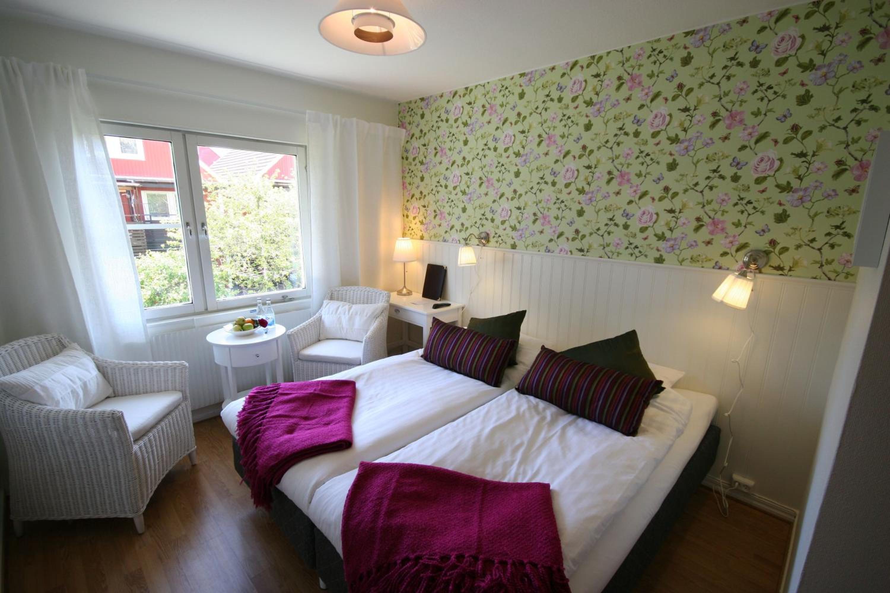 Superior King Room - Photo 7