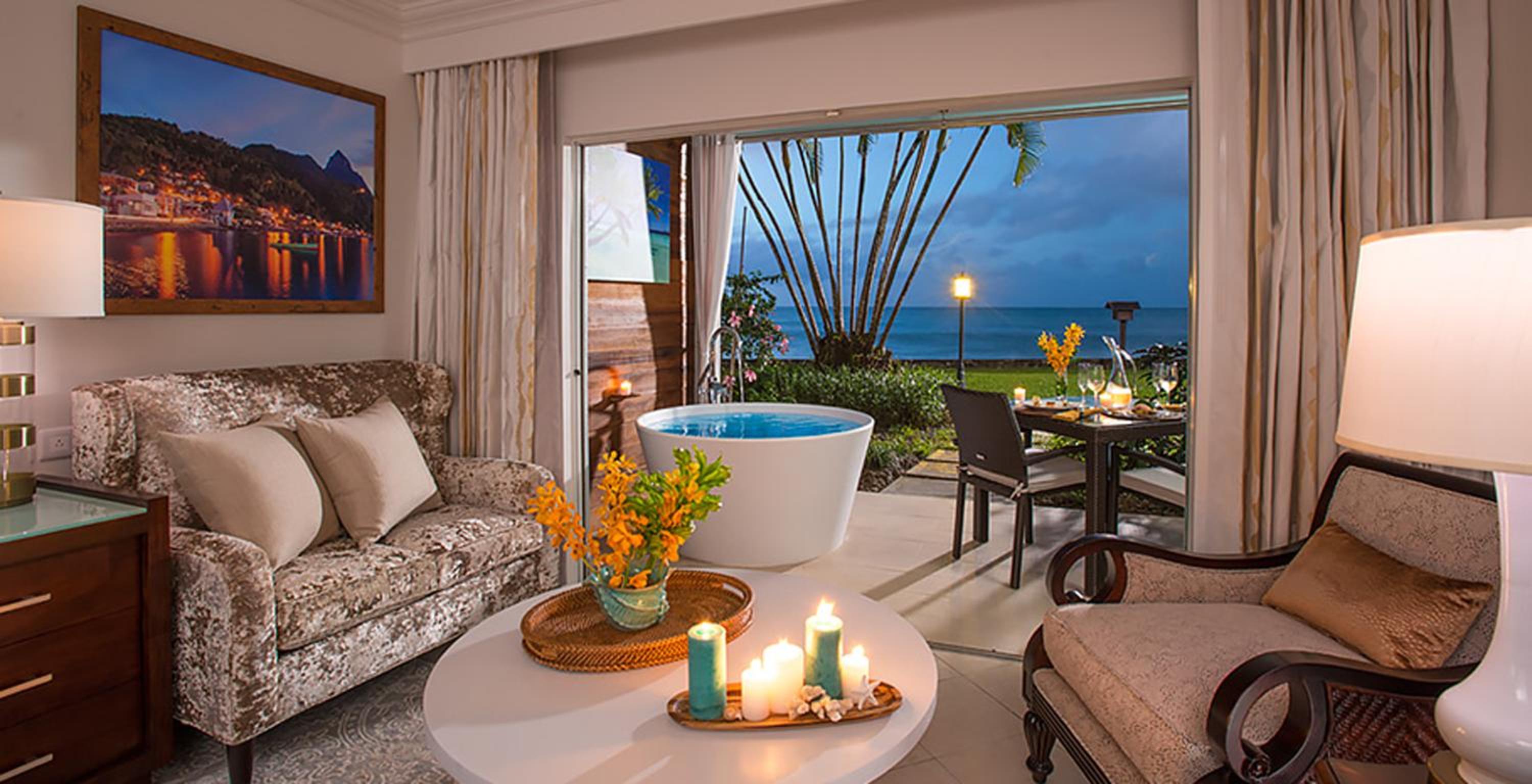 Emerald Beachfront Walkout Club Level Junior Suite with Patio Tranquility Soaking Tub photo 2