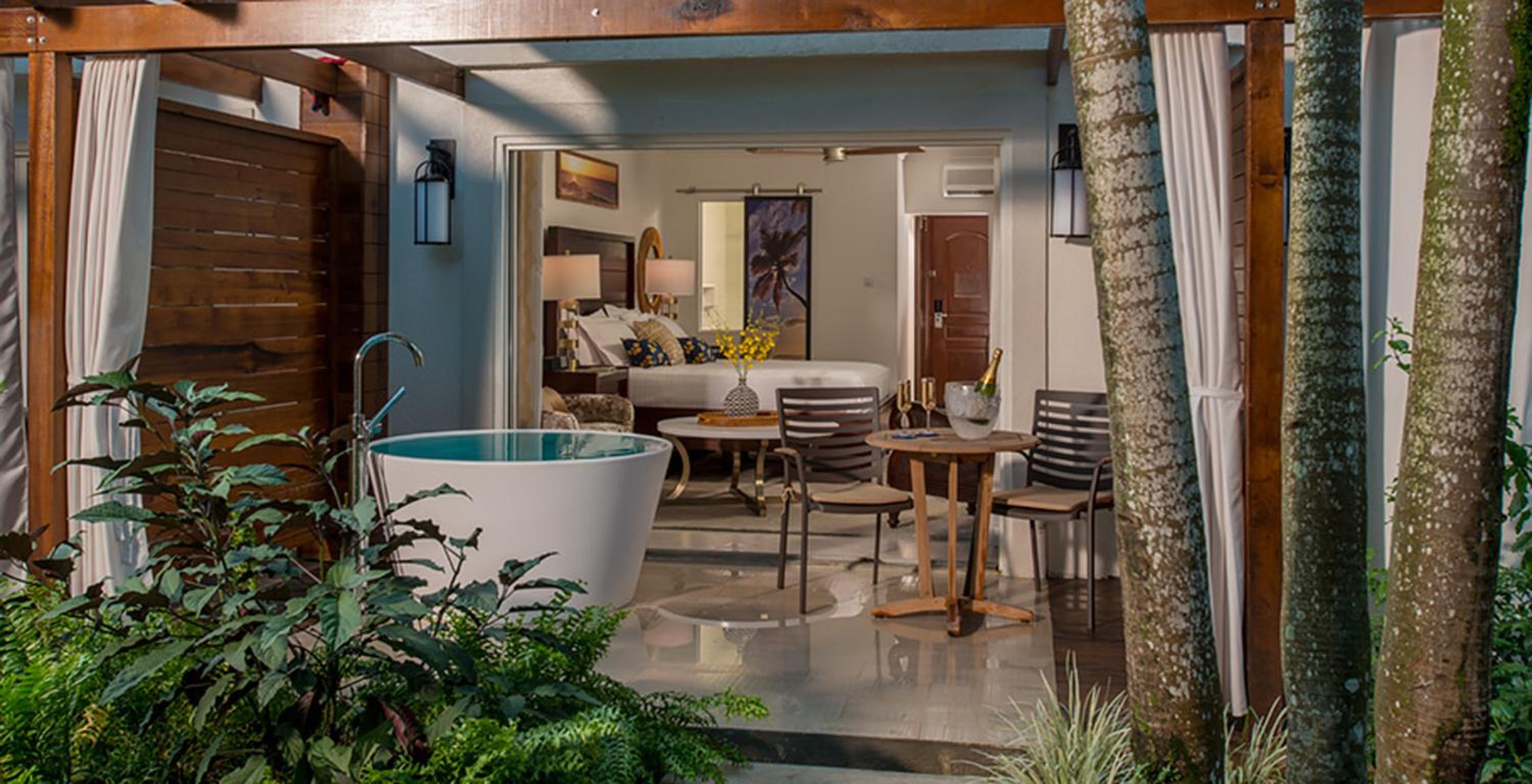 Honeymoon Sanctuary Walkout Club Level Junior Suite w/ Patio Tranquility Soaking Tub photo 2