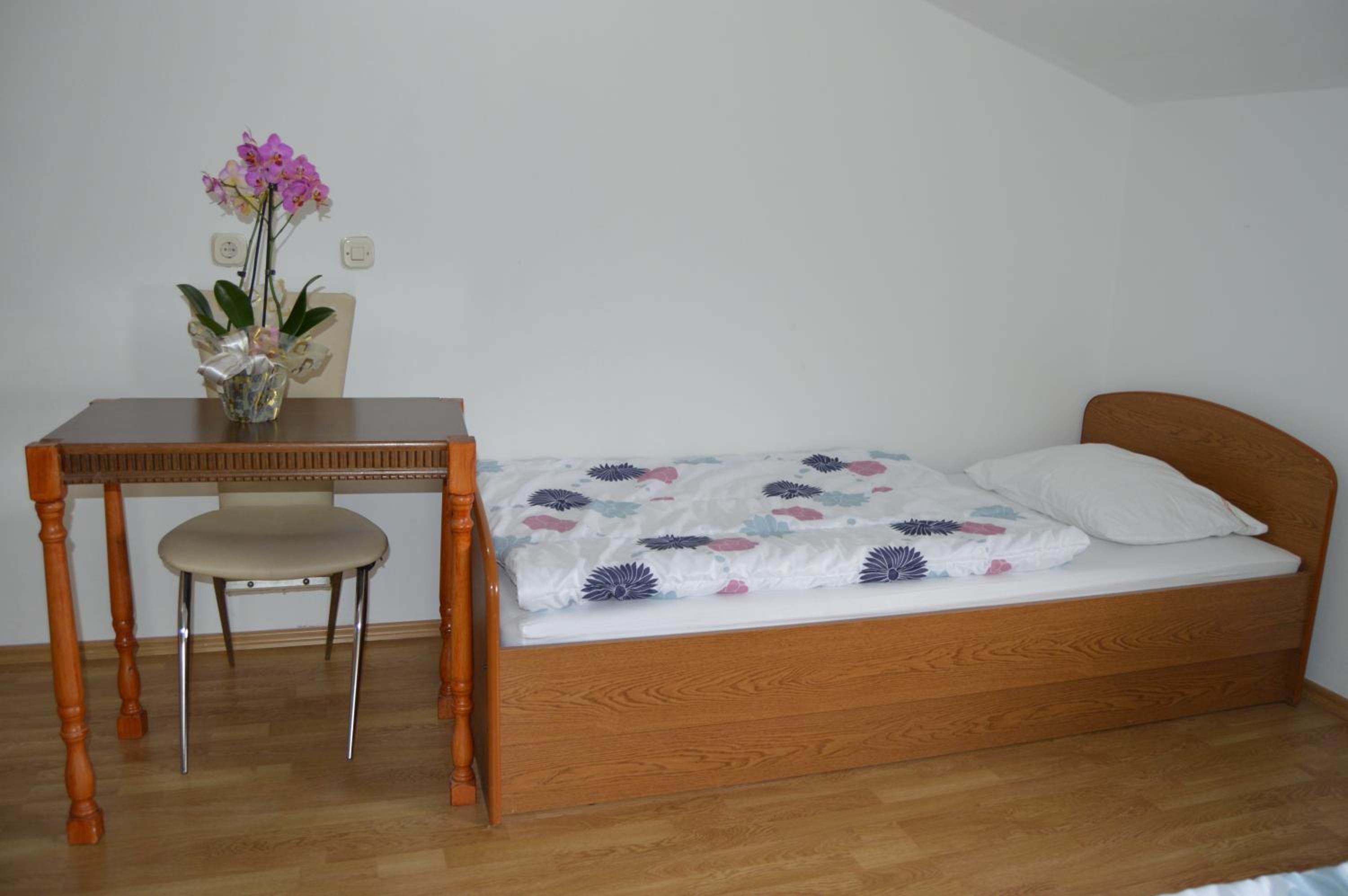 Single Room photo 3