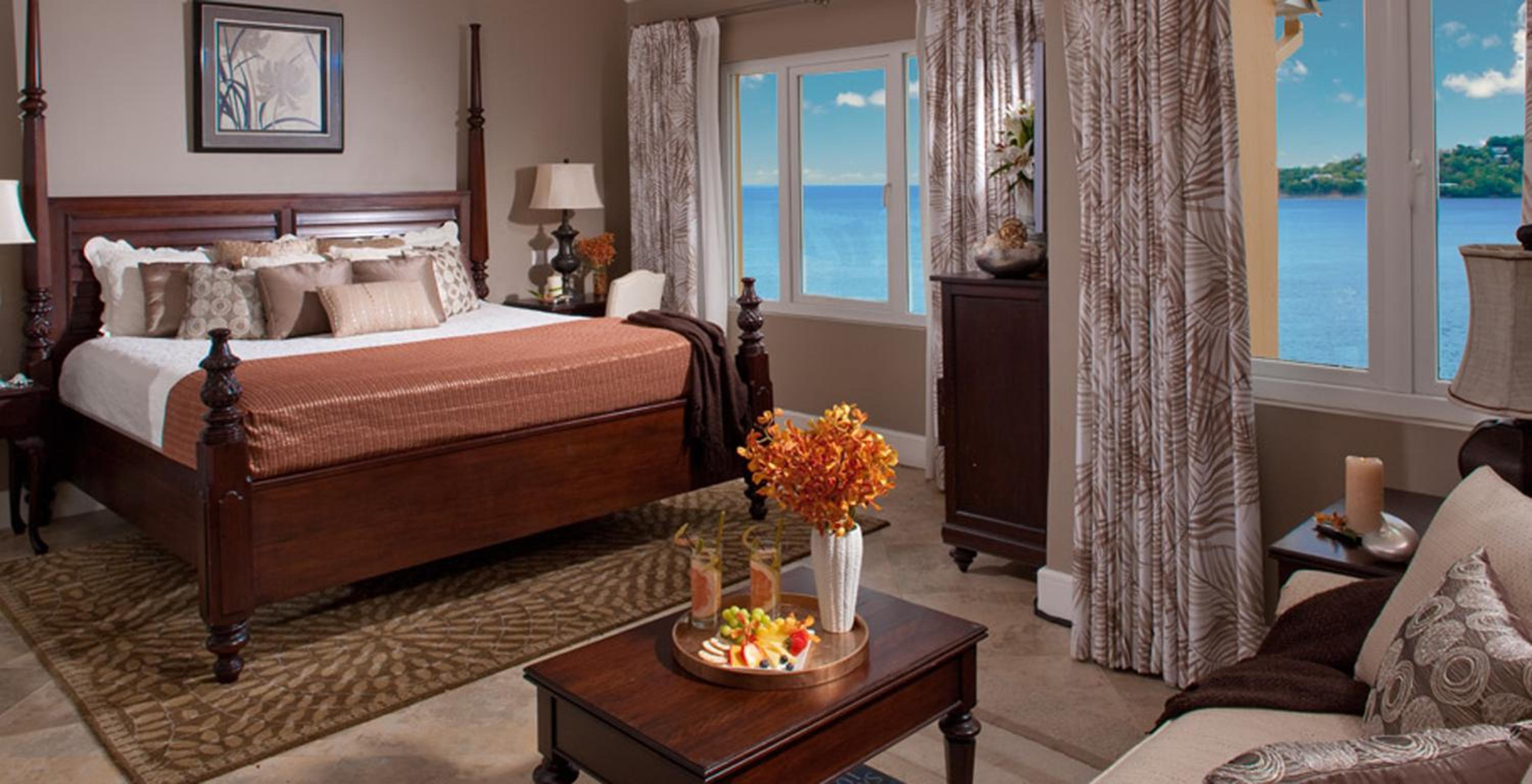 Sunset Bluff Oceanview Club Level Room photo 3