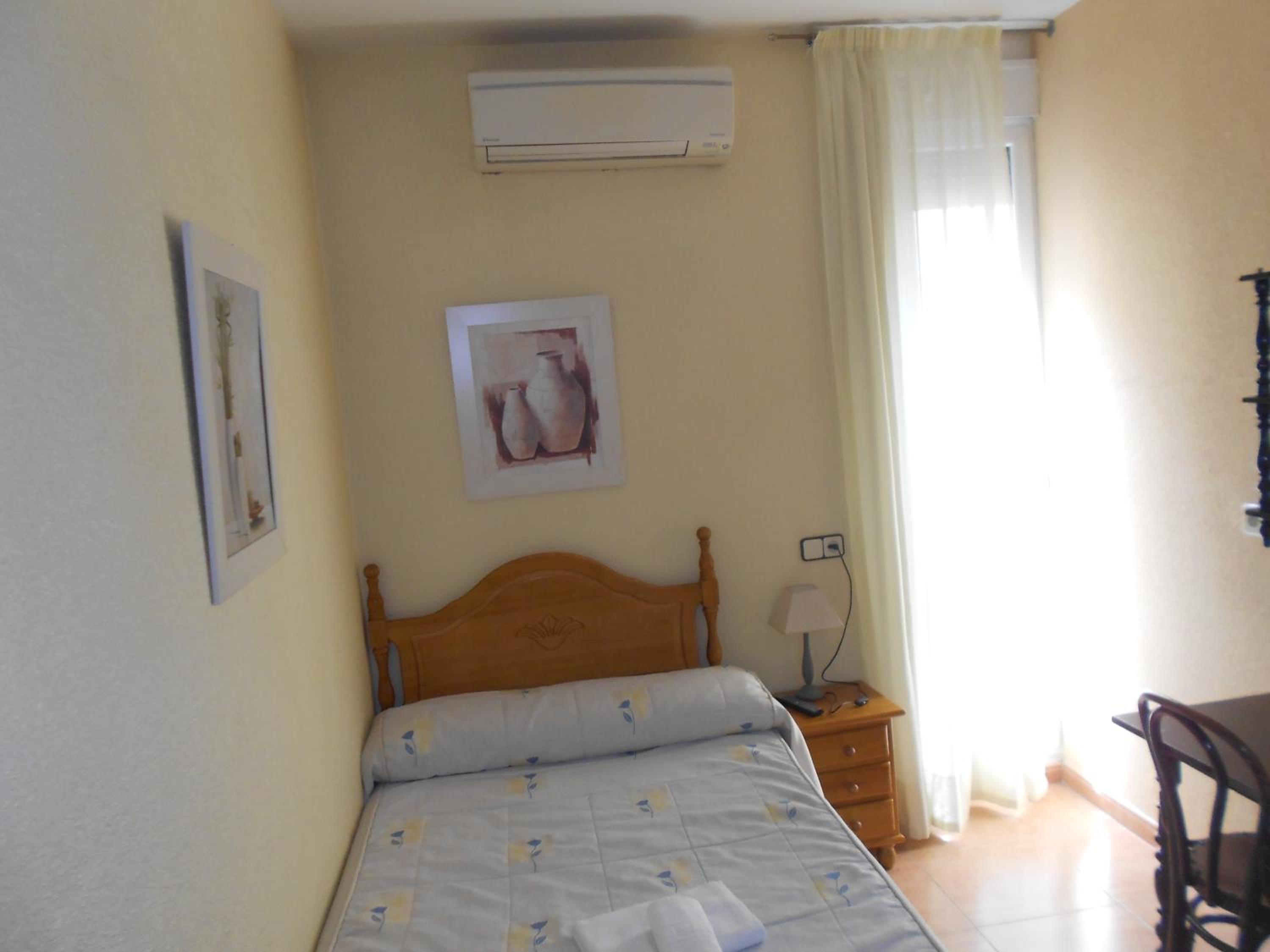 Single Room photo 2