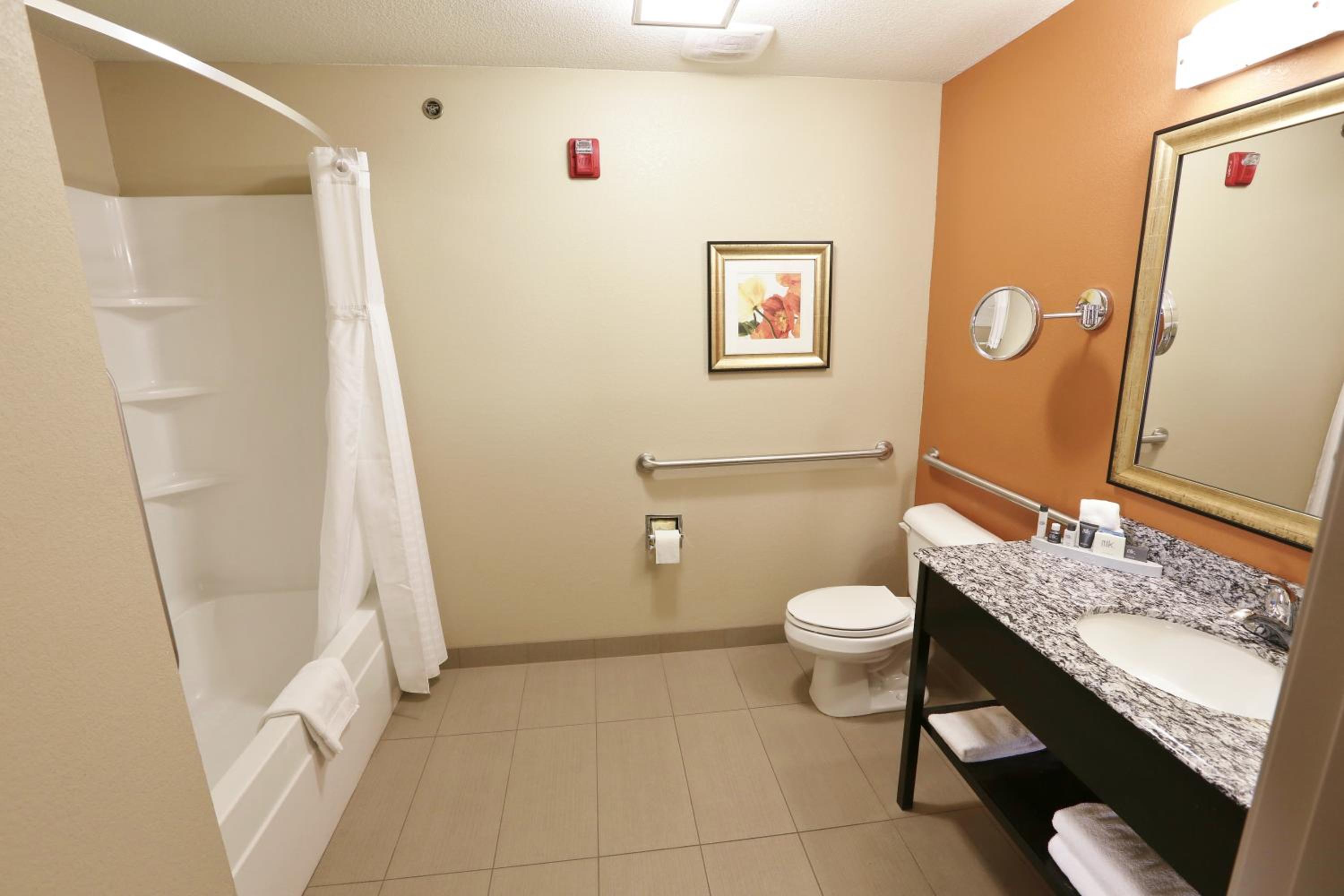 Double Queen Suite - Non-Smoking