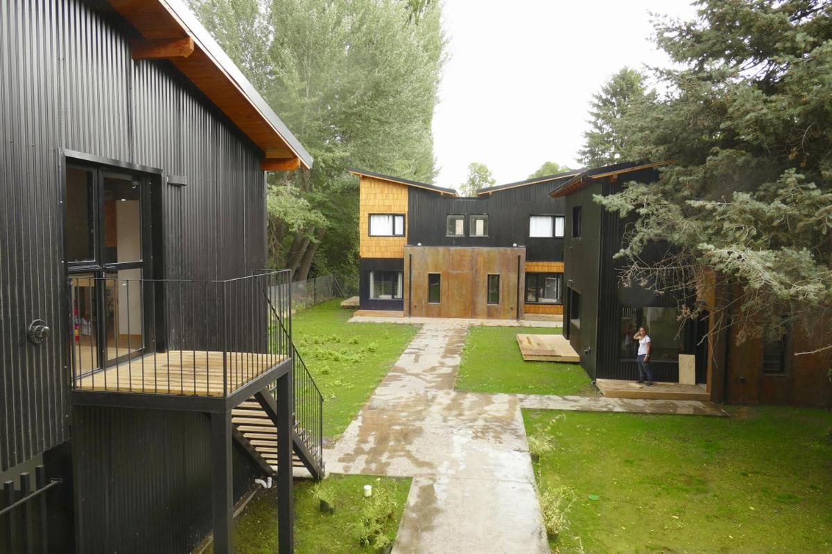 Two-Bedroom House photo 3