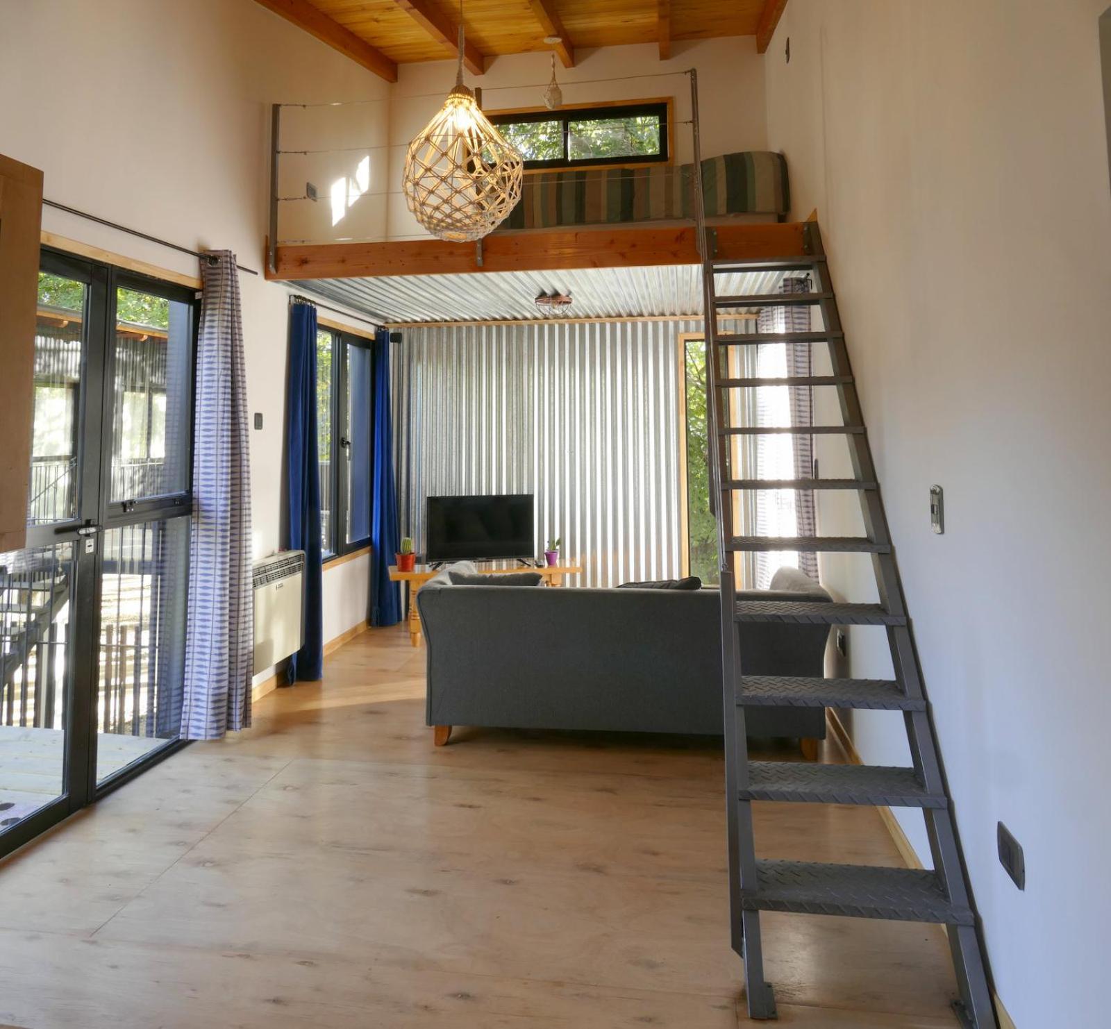 One-Bedroom House photo 1