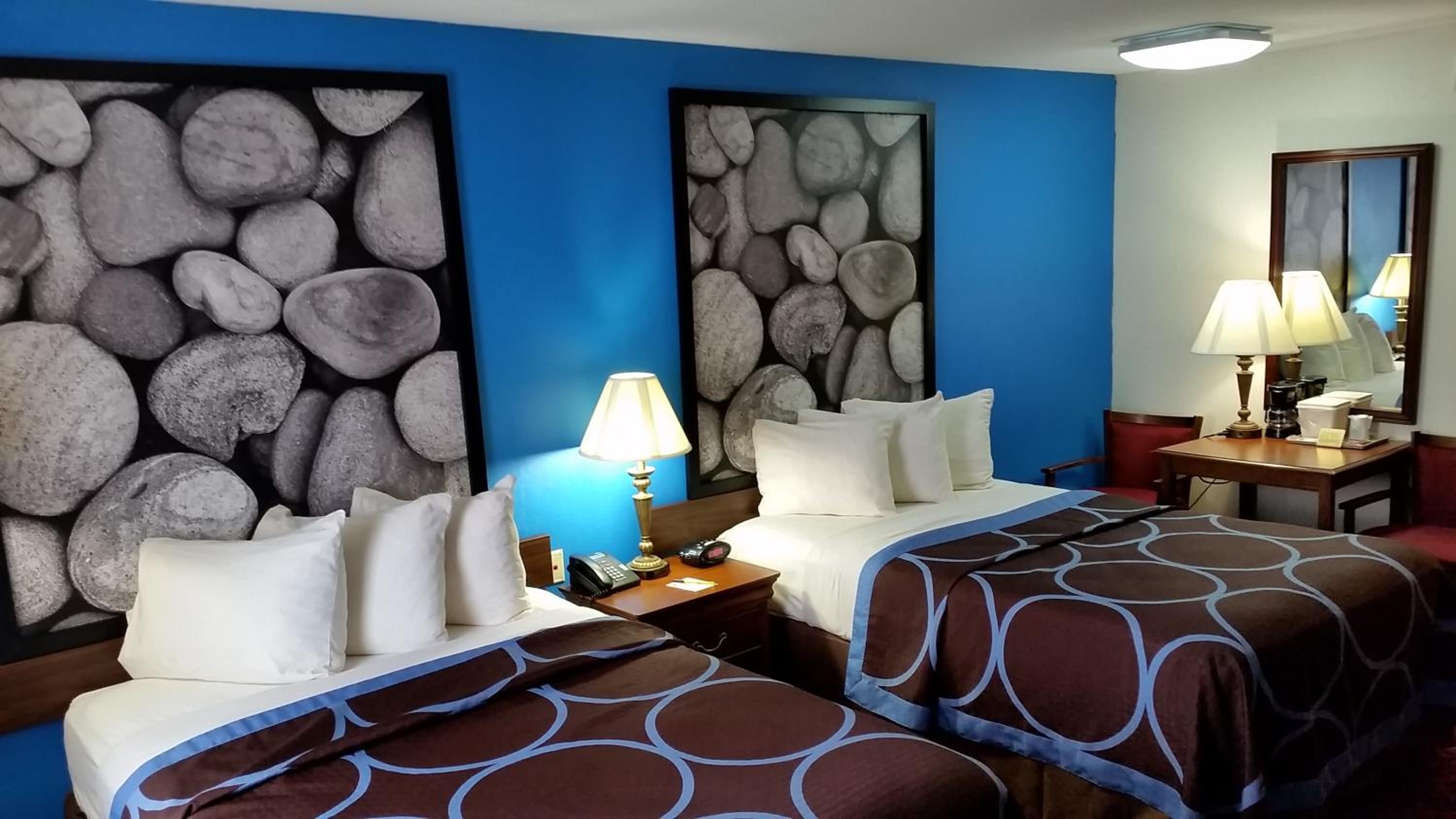 Double Room with Two Double Beds and Roll-in Shower - Mobility Access/Non-Smoking photo 1
