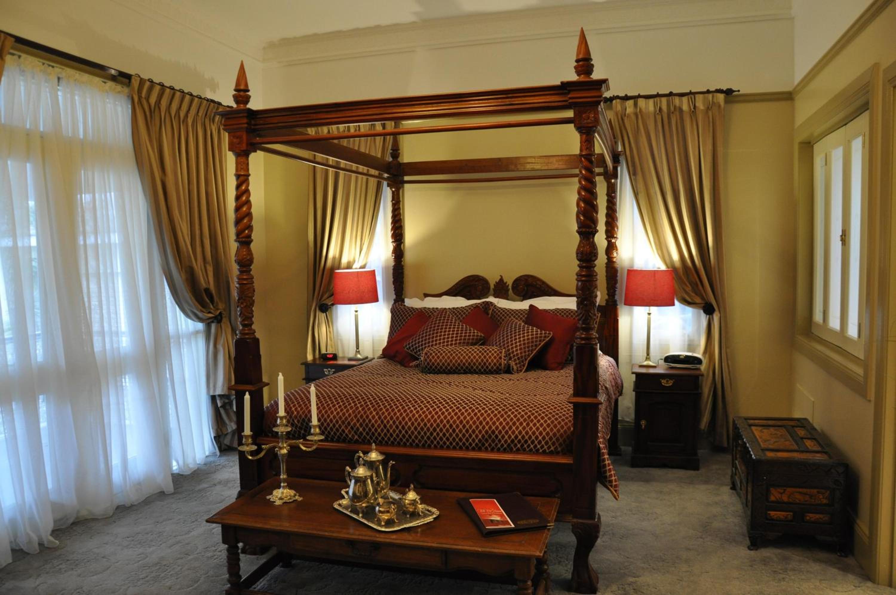 King Suite with Spa Bath photo 2