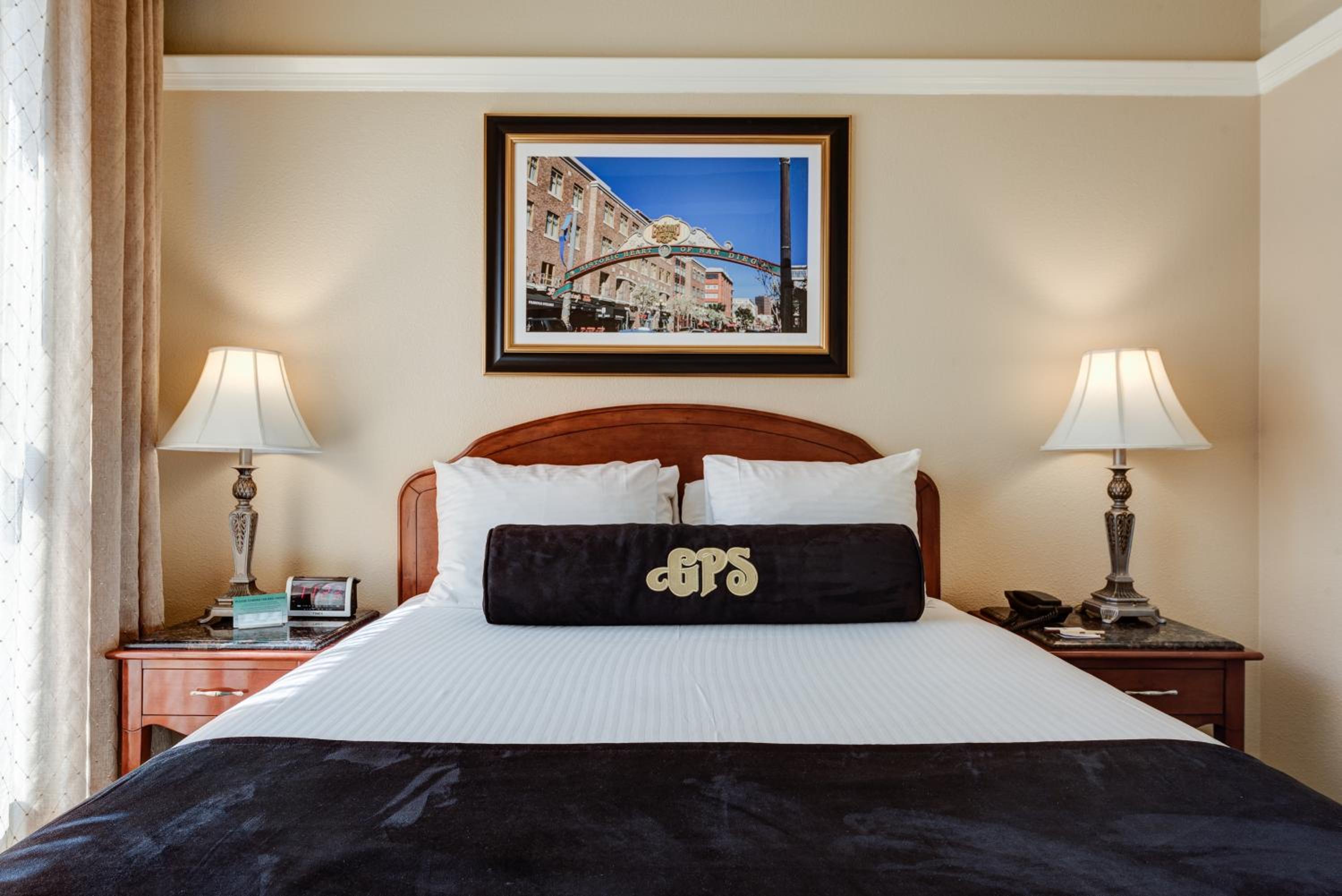One-Bedroom Suite - Photo 1