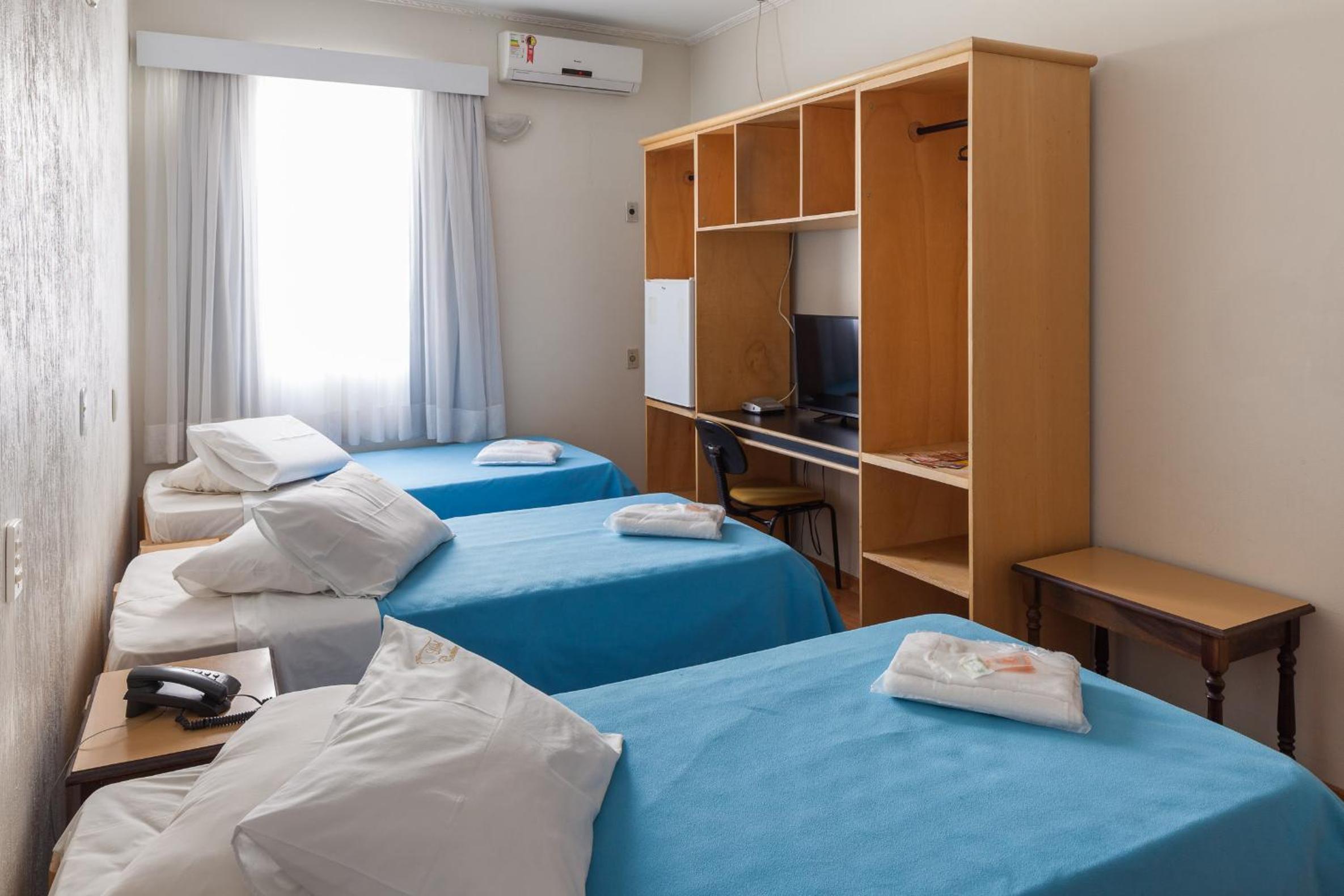 Standard Triple Room photo 2