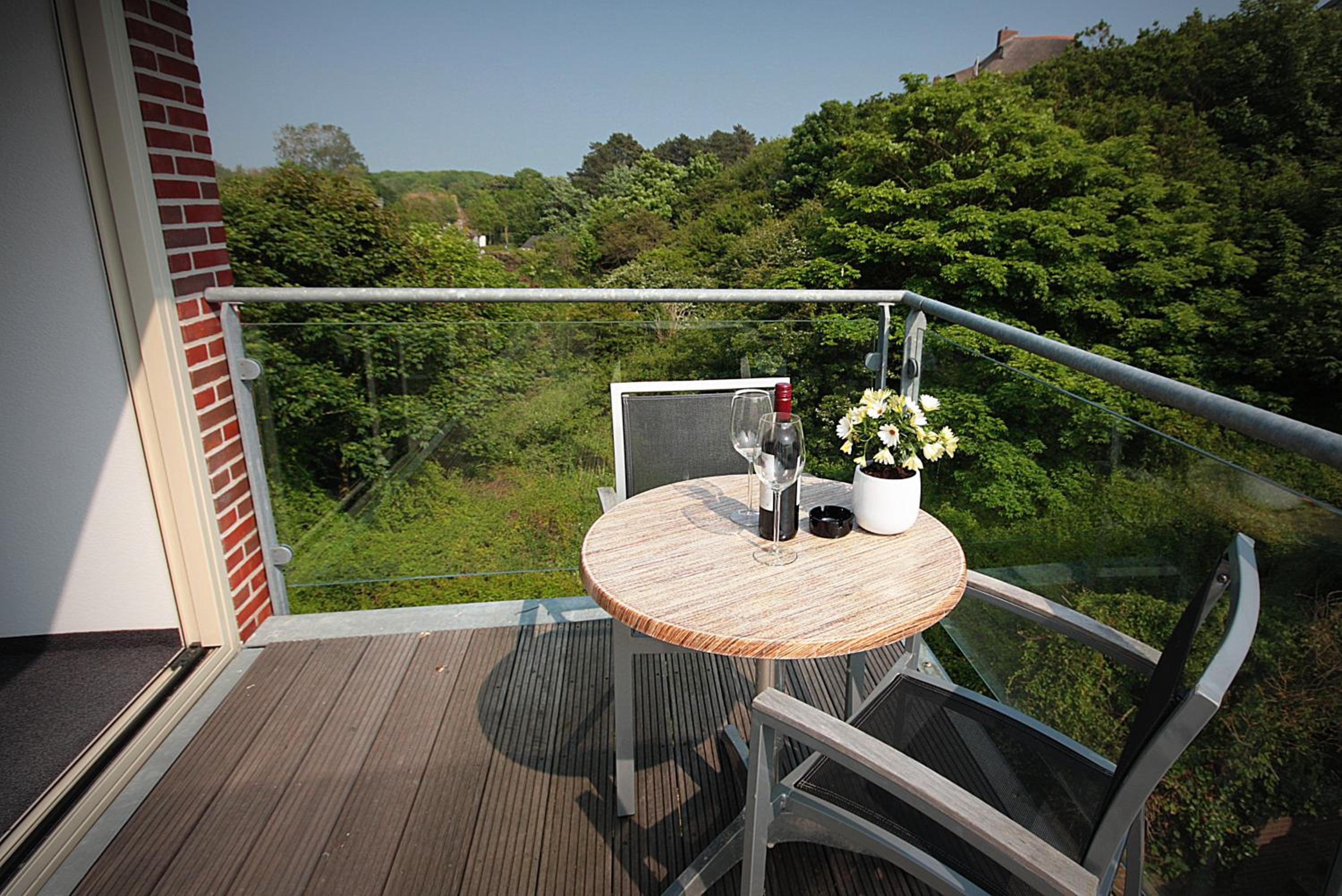 Deluxe Double Room with Balcony - Photo 3