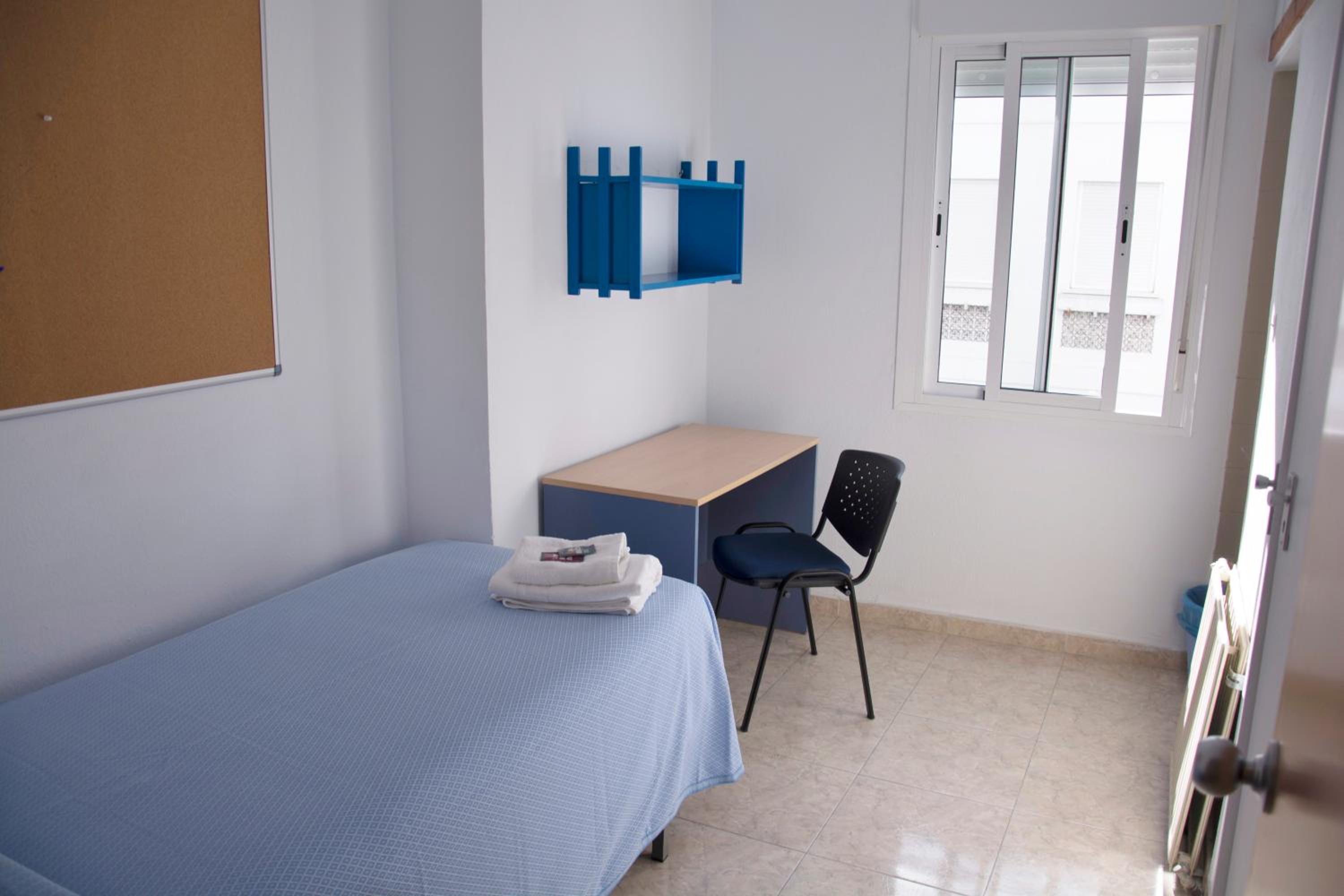Single Room with Shared Bathroom photo 3