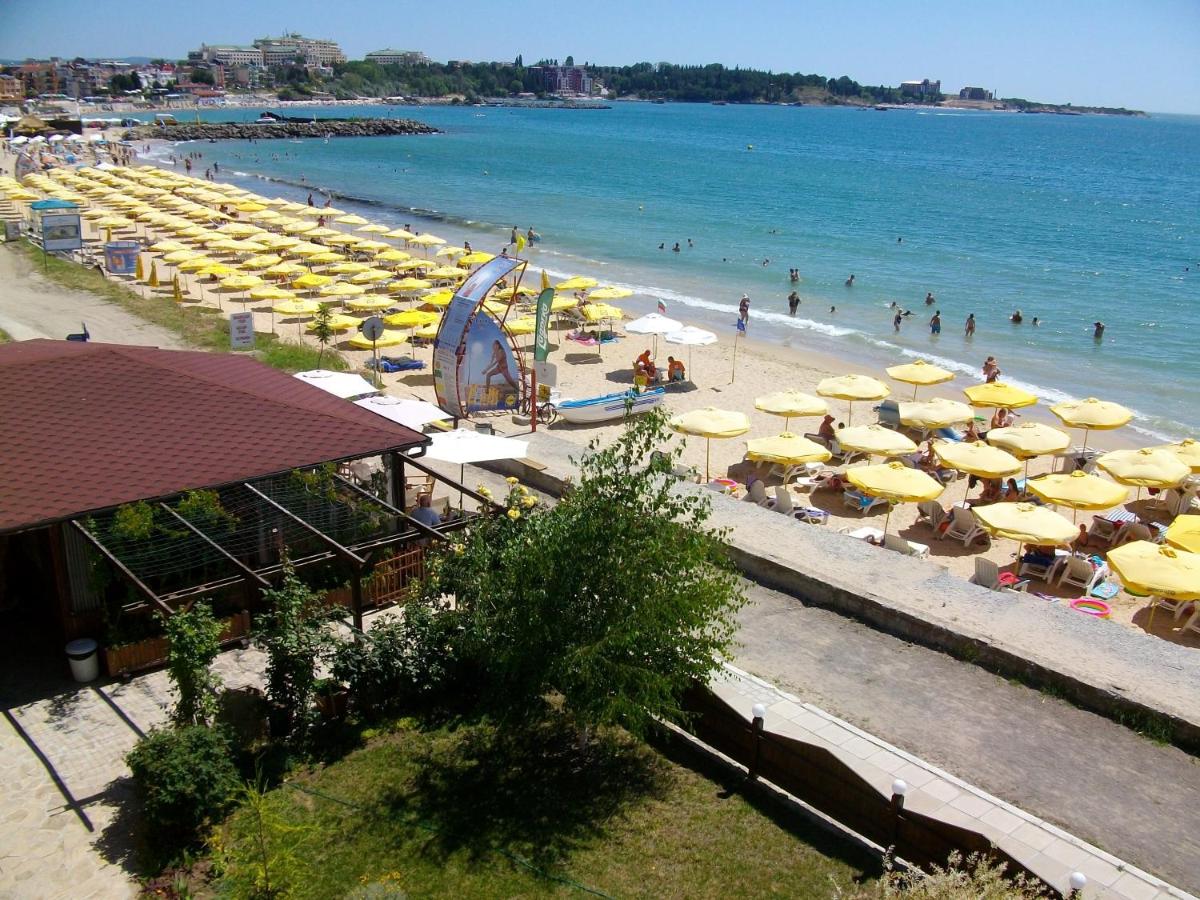 Double or Twin Room with Sea View photo 2