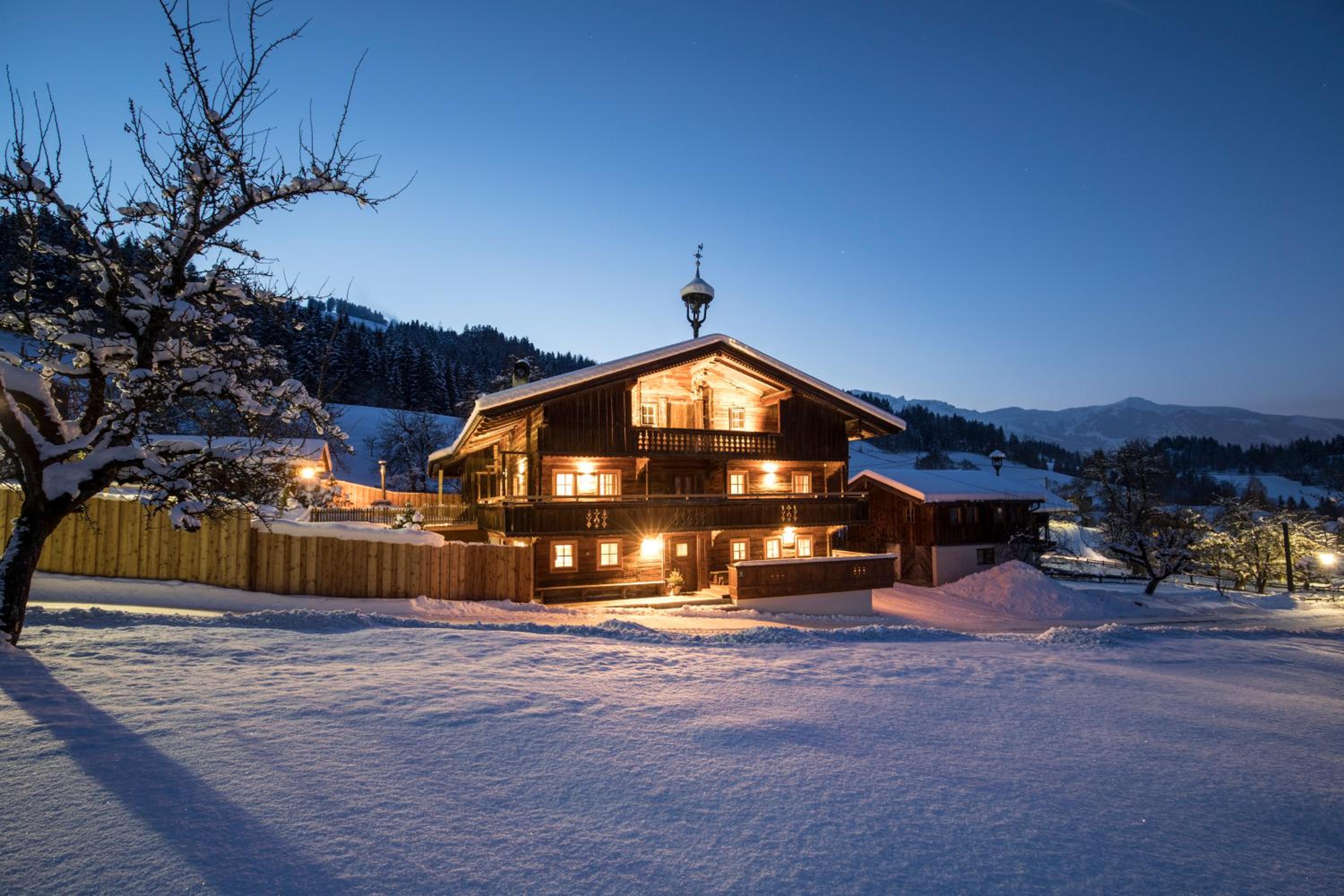 Superior Chalet - Photo 2