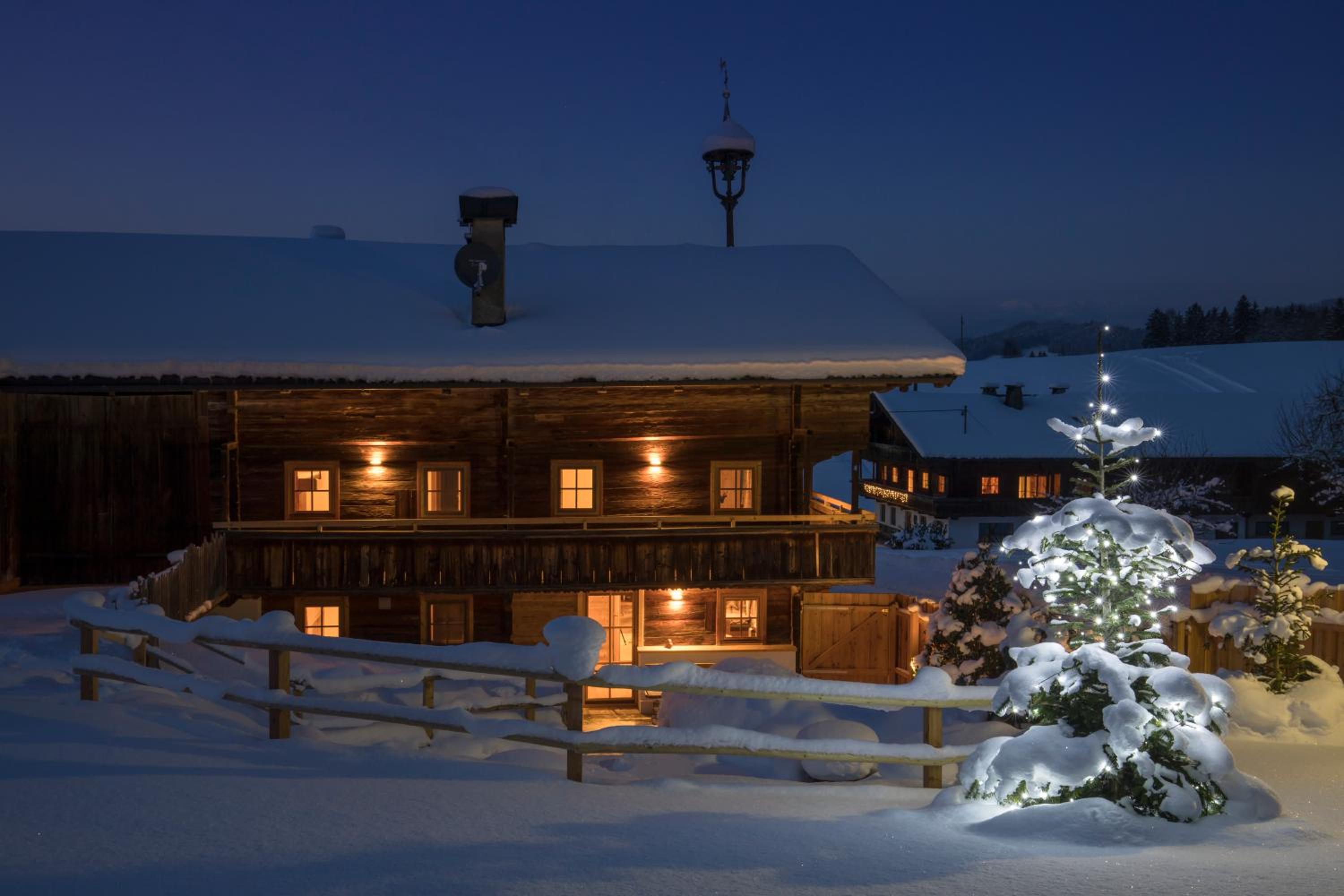 Superior Chalet - Photo 3