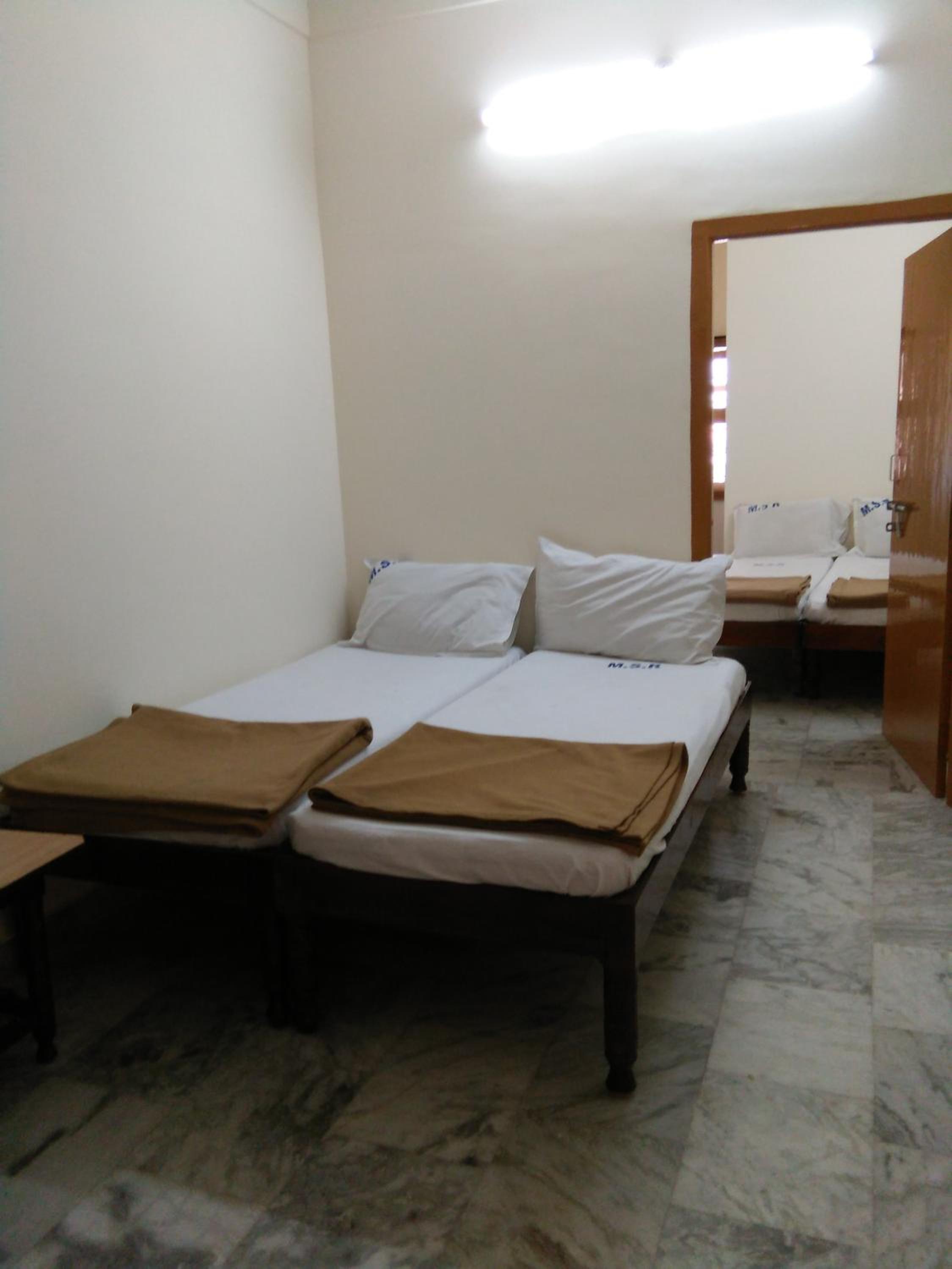 Deluxe Family Suite photo 1